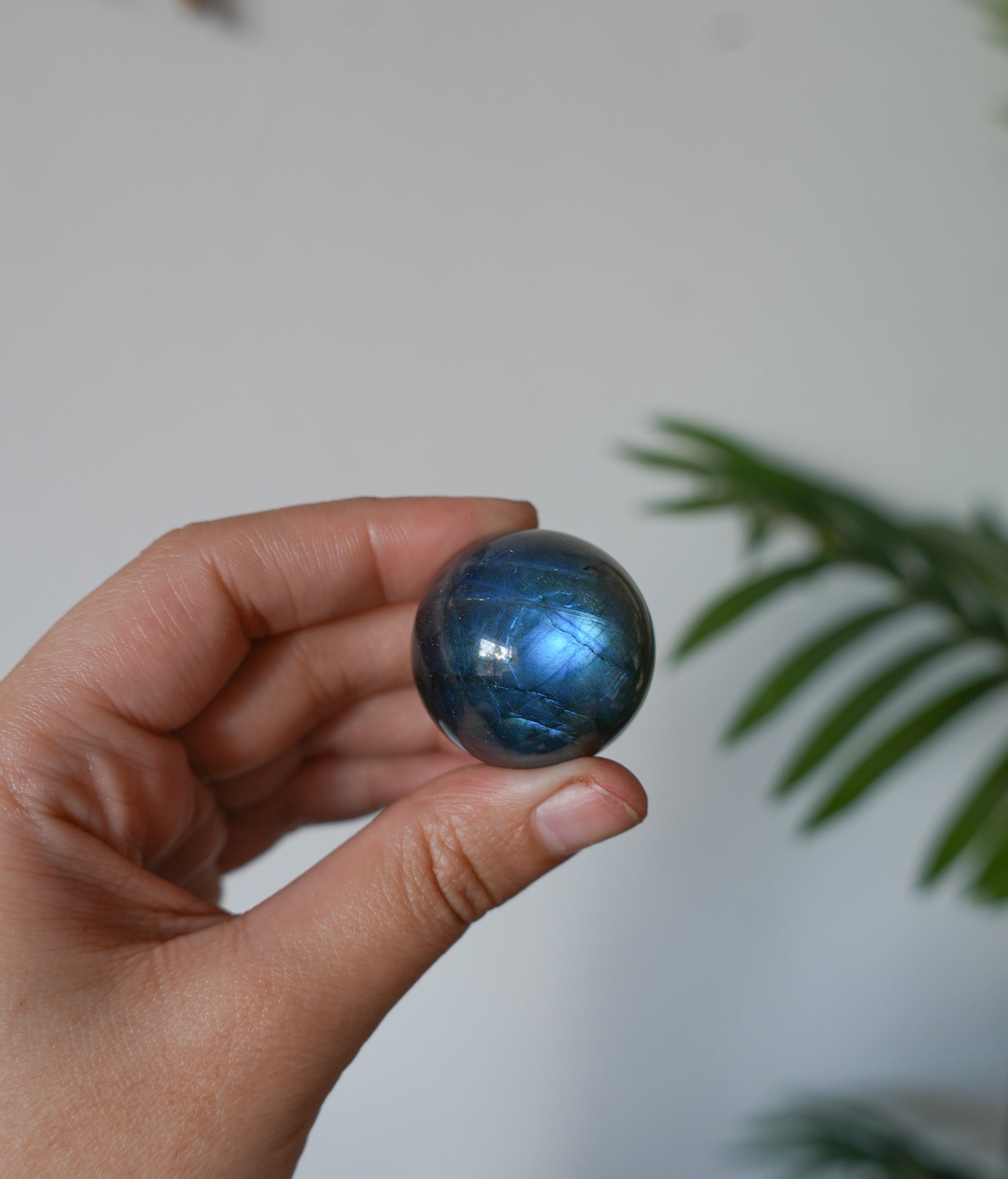 Esfera de Labradorita – Protección, Magia y Despertar Espiritual