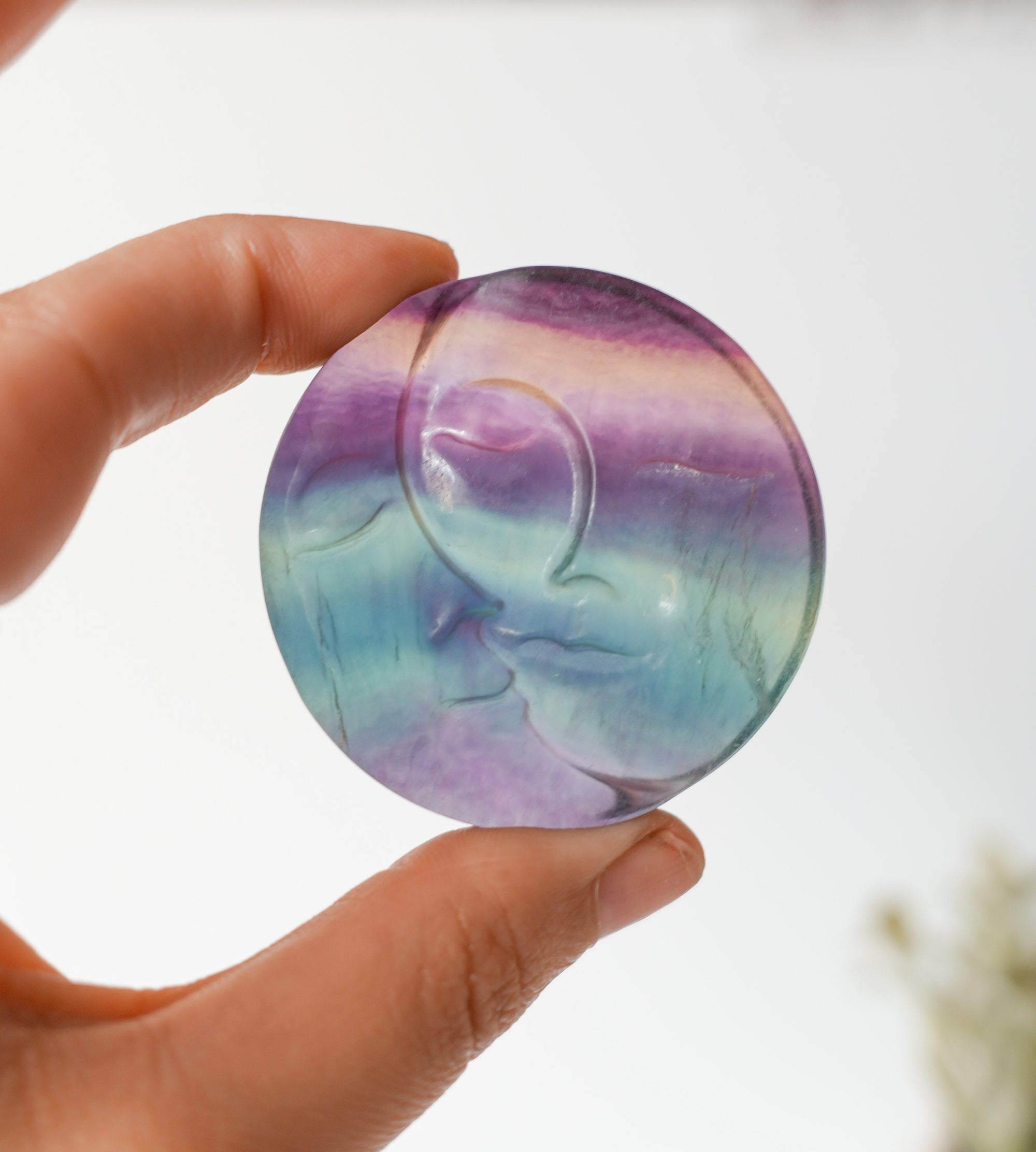 Luna y Sol de Fluorita – Equilibrio, Claridad y Energía Arcoíris