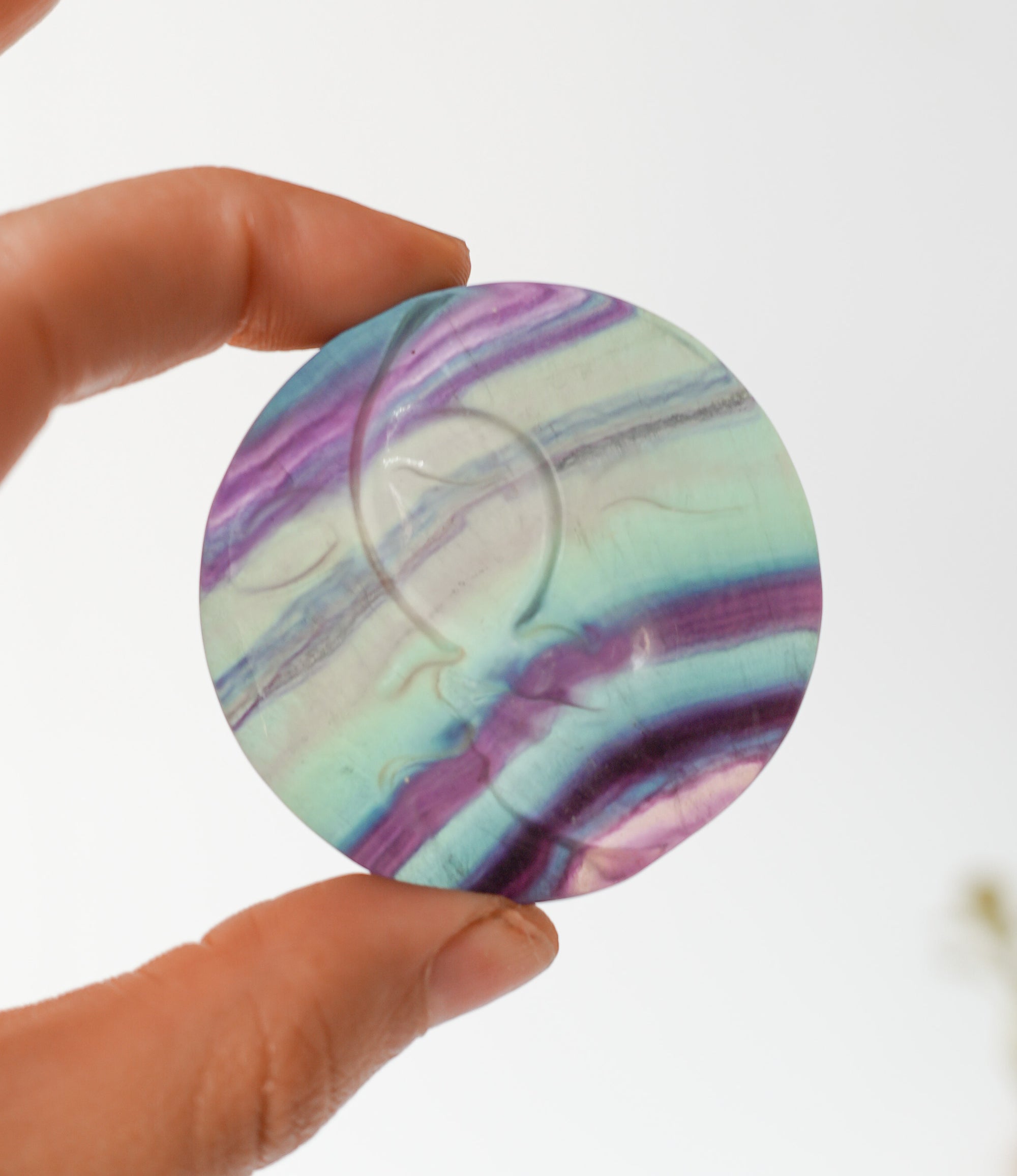 Luna y Sol de Fluorita – Equilibrio, Claridad y Energía Arcoíris