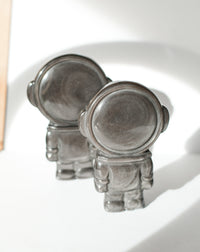 Astronauta de Obsidiana Plateada – Protección, Intuición y Sanación Interior