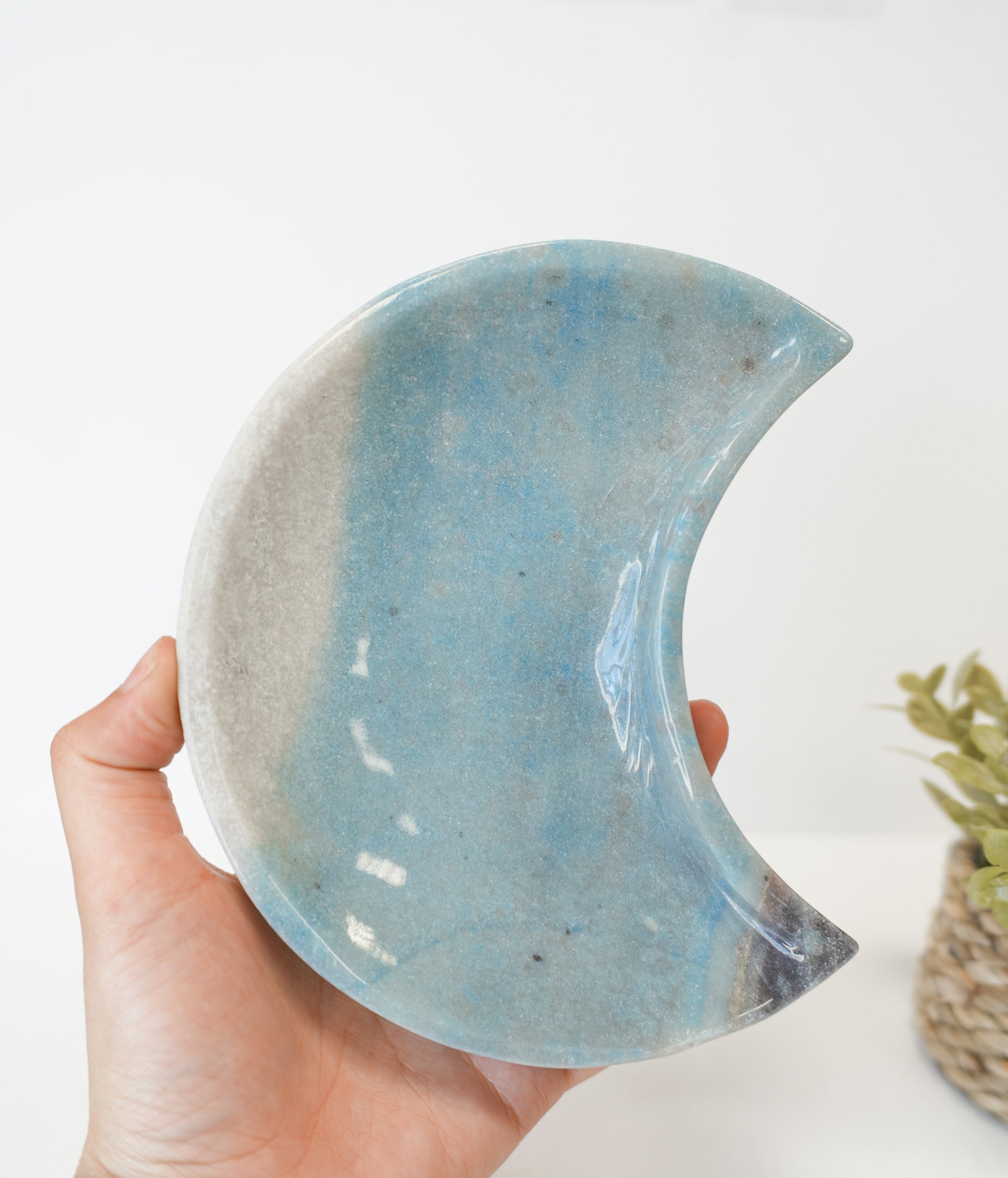 Bol Luna de Cuarzo con Trolleita – Calma, Sabiduría y Energía Celestial