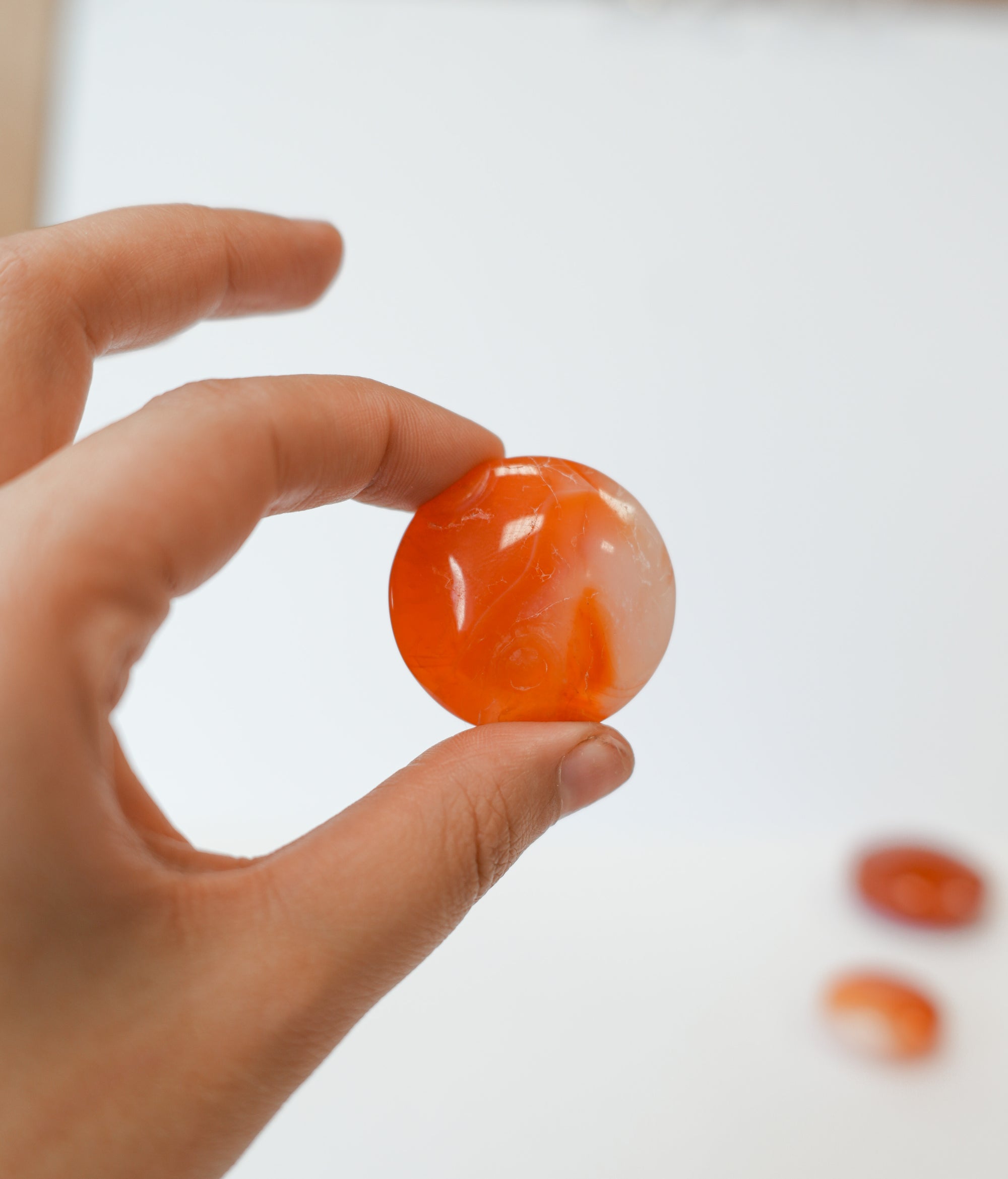 Rodado de Cornalina – Vitalidad, Confianza y Energía Creativa