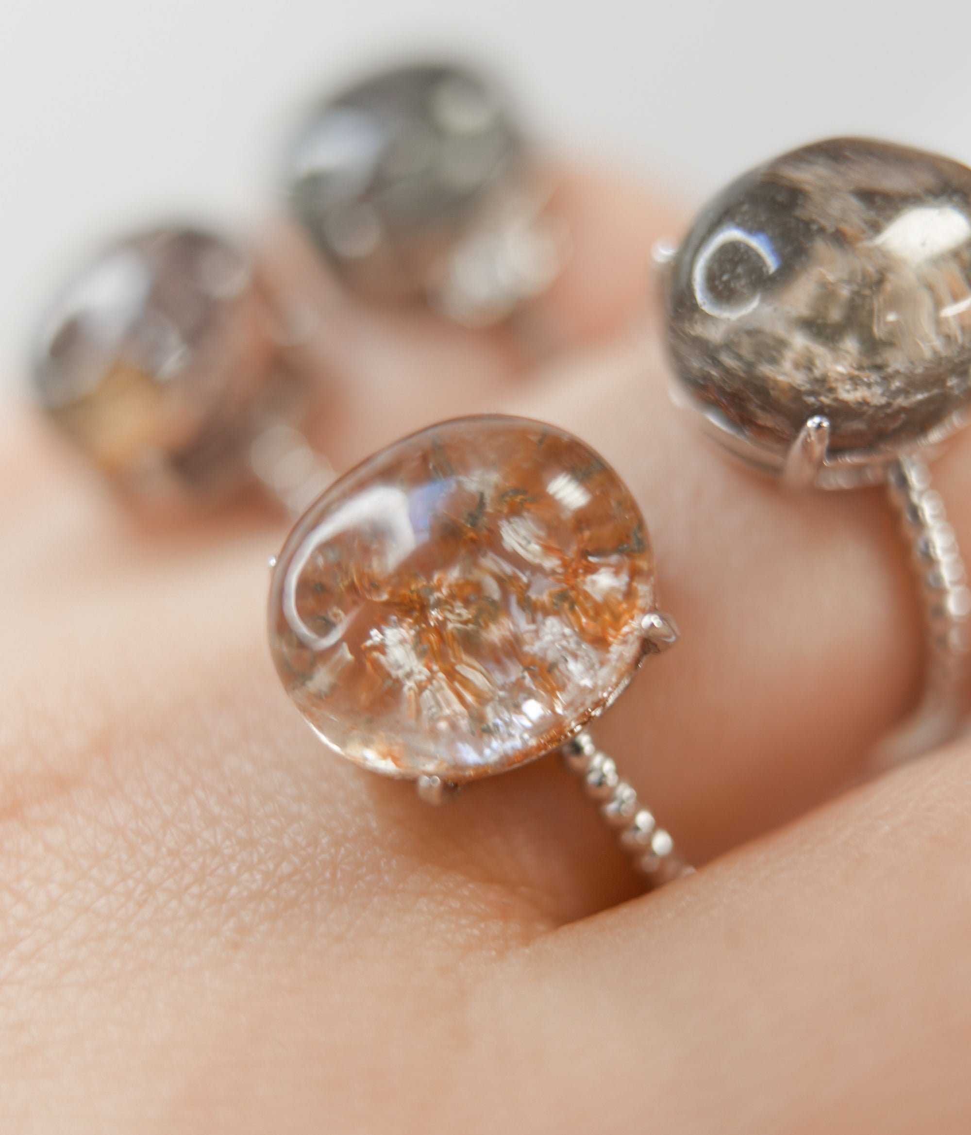 Anillo de Cuarzo Chamánico en Plata – Visión, Sanación y Conexión Espiritual