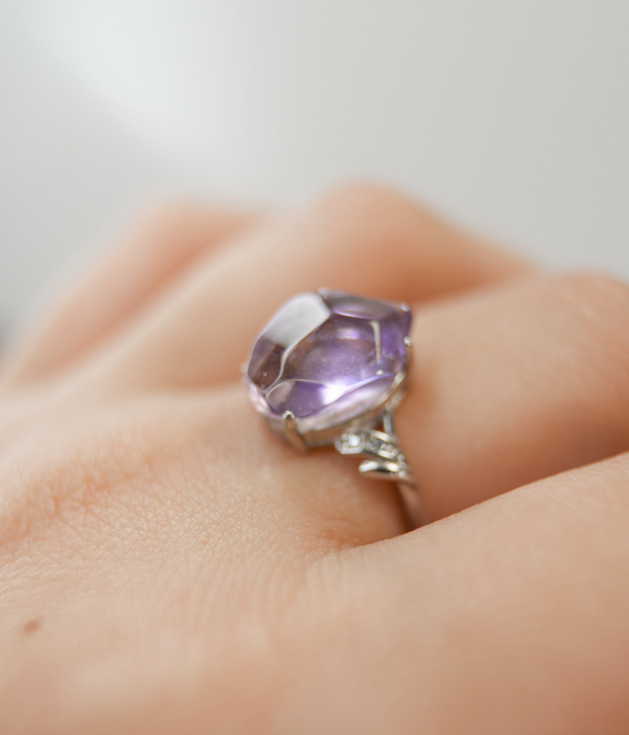 Anillo de Super 7 en Plata – Energía Elevada, Intuición y Transformación Espiritual