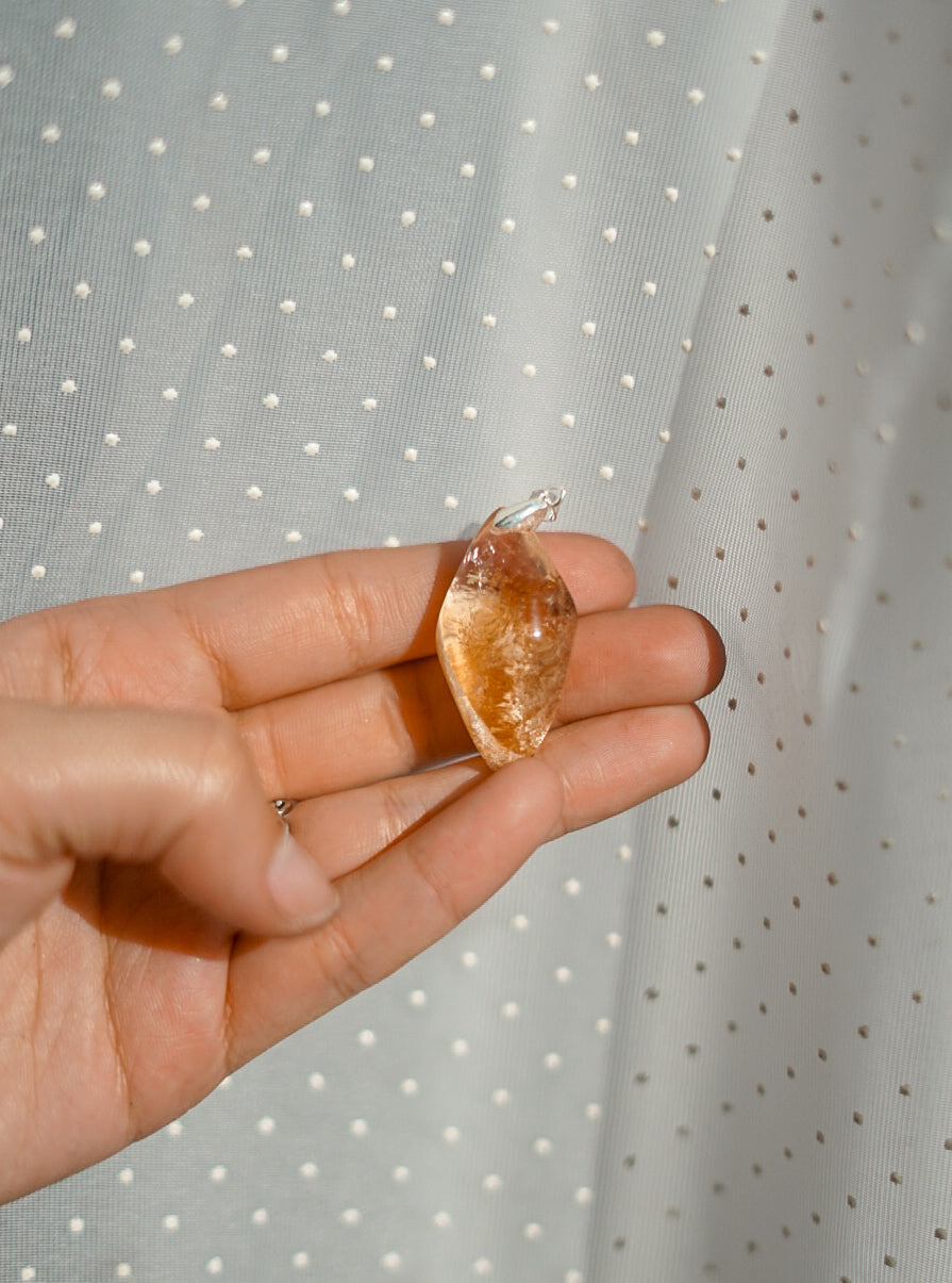 Cuarzo chamánico - abalorio en plata - naranjas