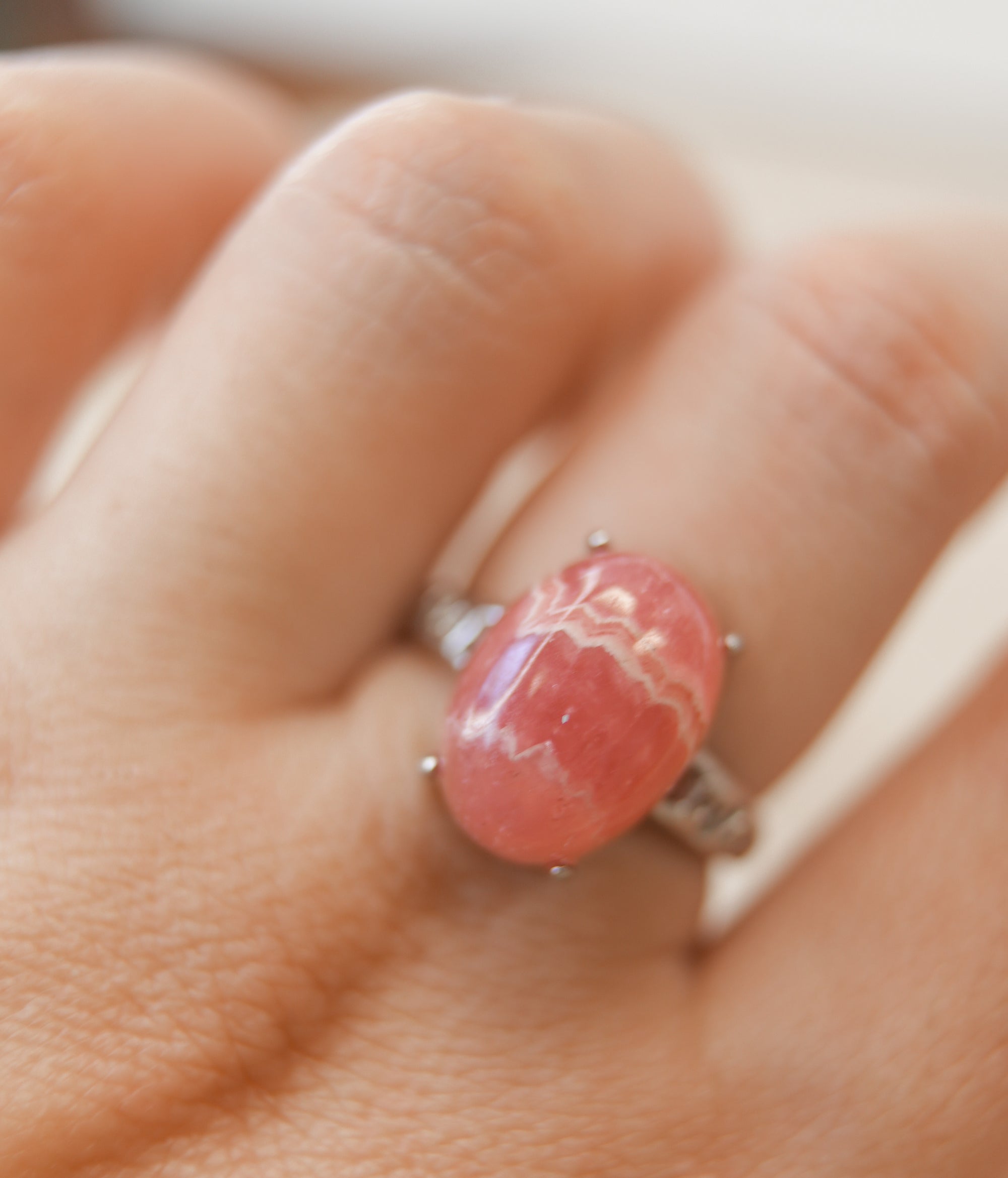 Anillo de Rodocrosita en Plata – Amor Propio, Alegría y Sanación del Corazón