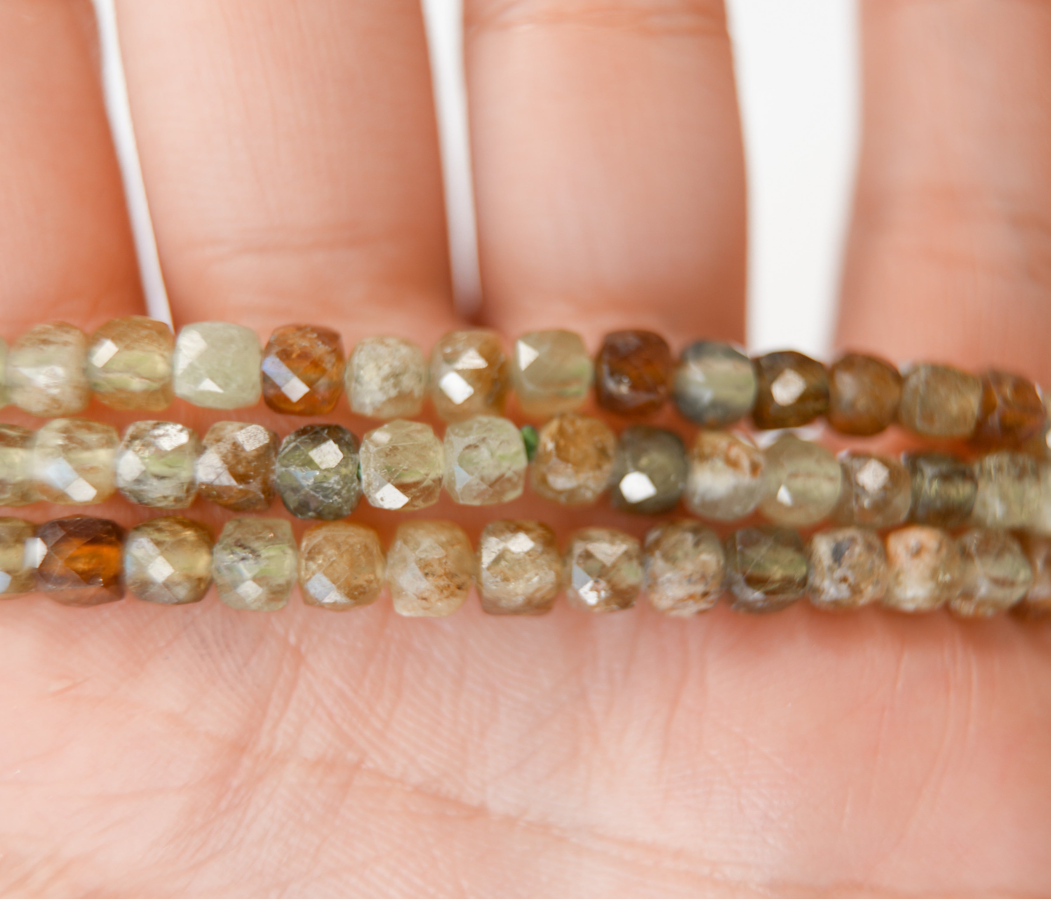 Brazalete de Tsavorita  – Vitalidad, Prosperidad y Renovación