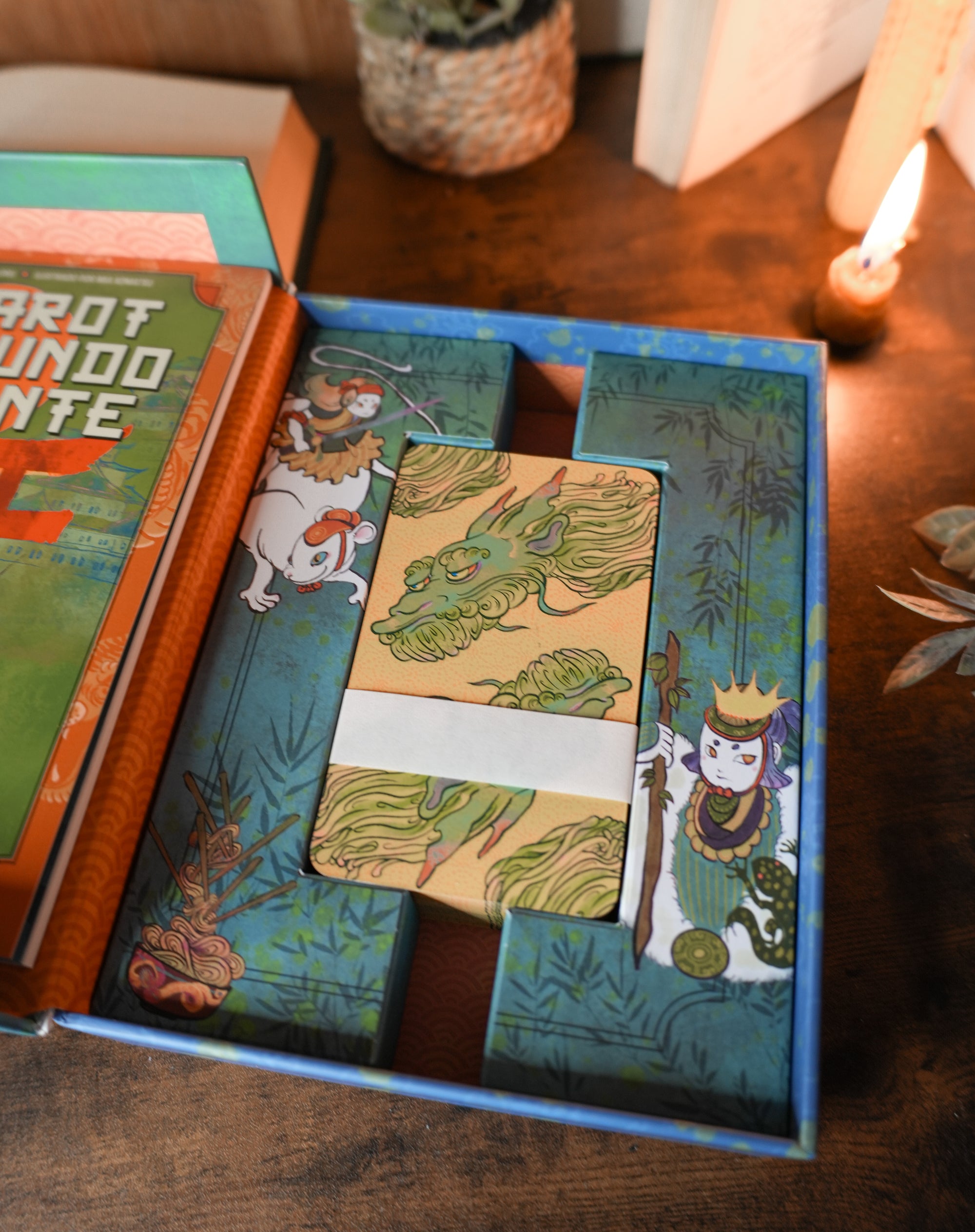 El tarot del mundo flotante