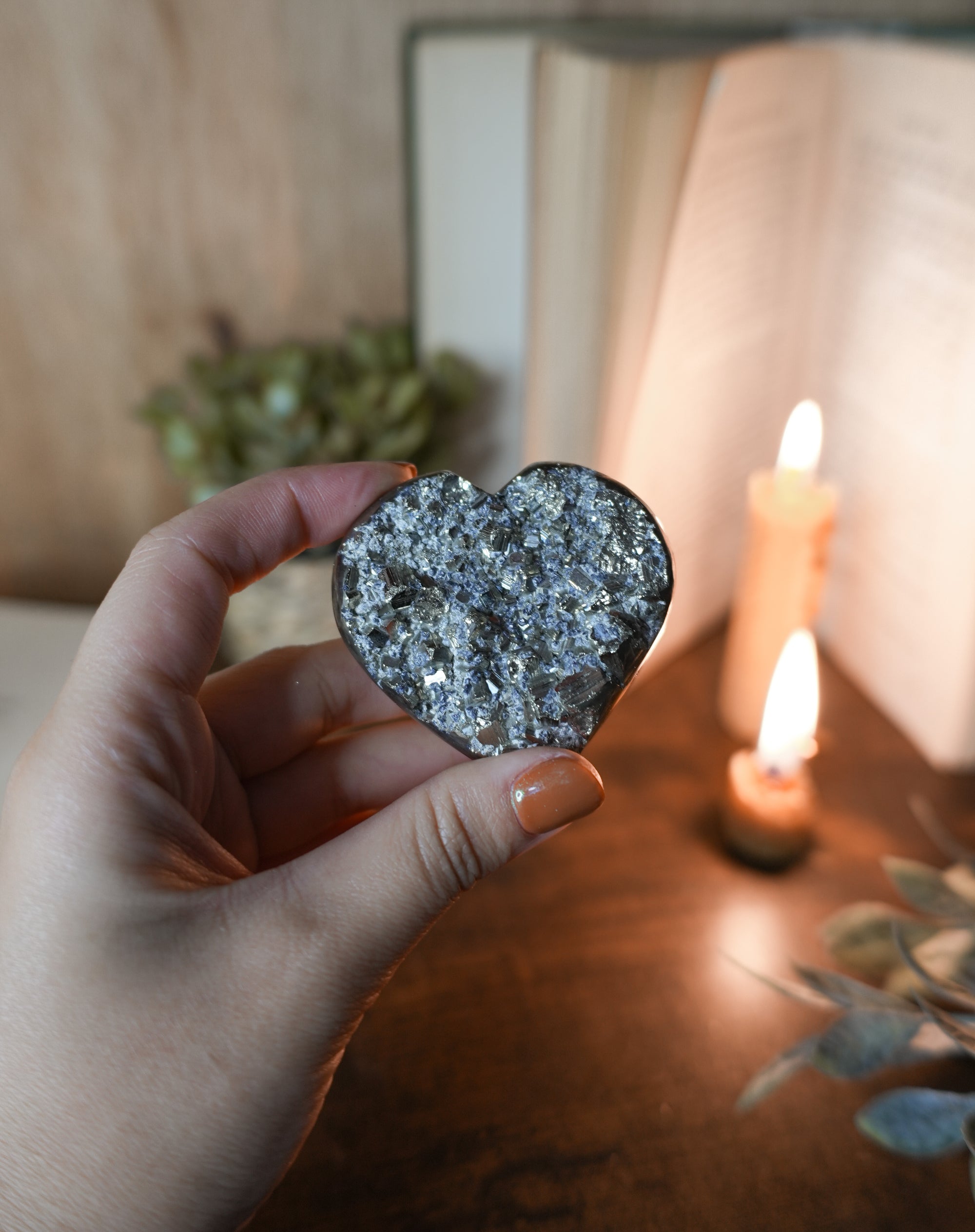 Corazón de Pirita – Abundancia, fuerza y protección brillante