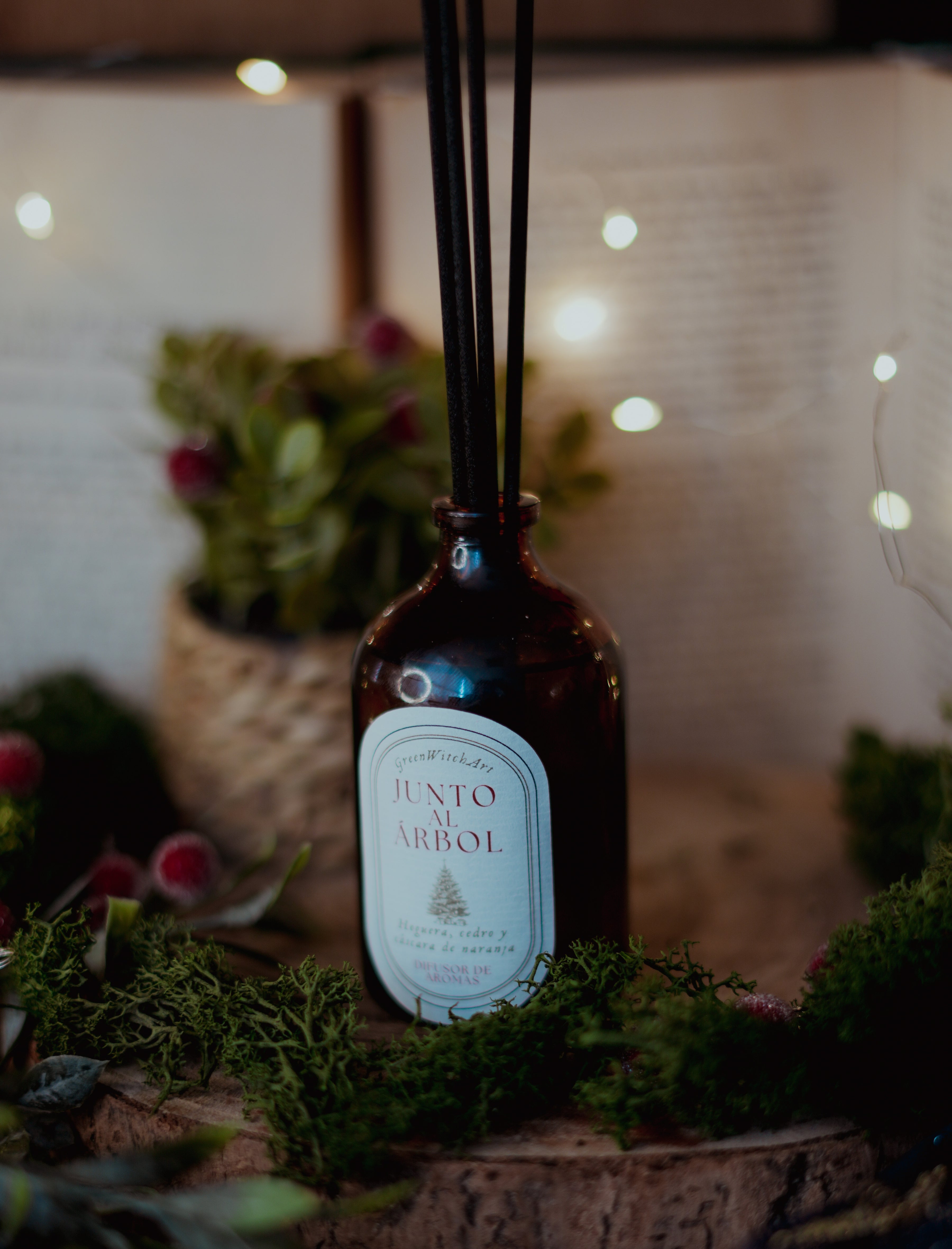 Difusor Junto al Árbol – Chimenea & Bosque