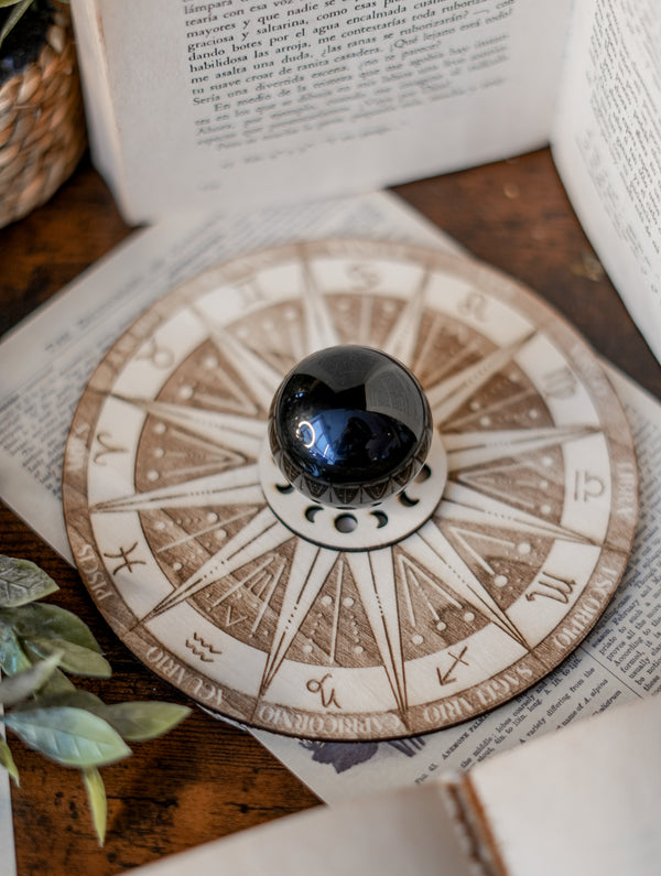 Soporte de madera para esferas · Zodiaco y fases lunares