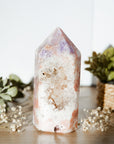 Punta de Amatista Rosa y Morada con Geoda