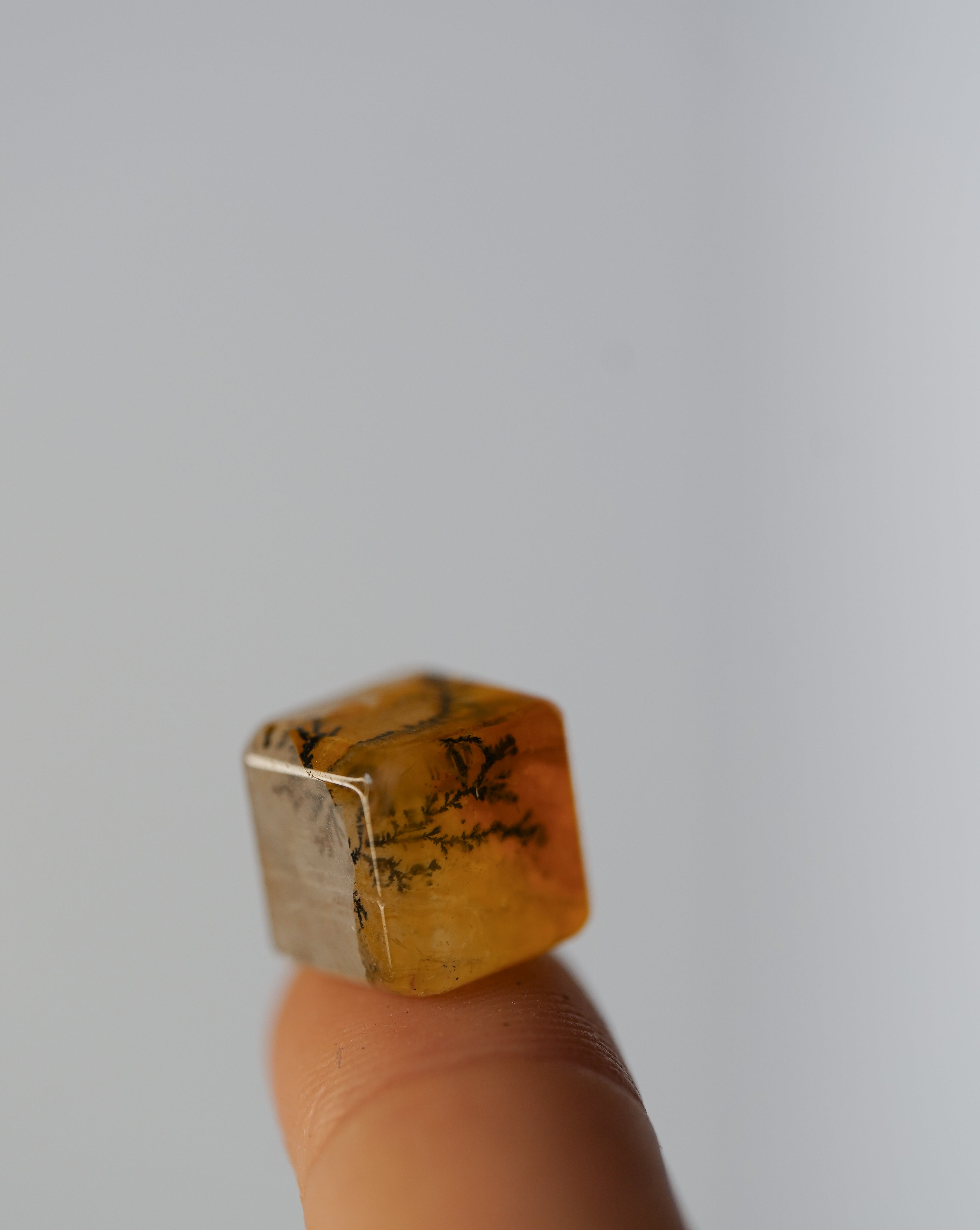 Cuarzo Dendrítico Cubo