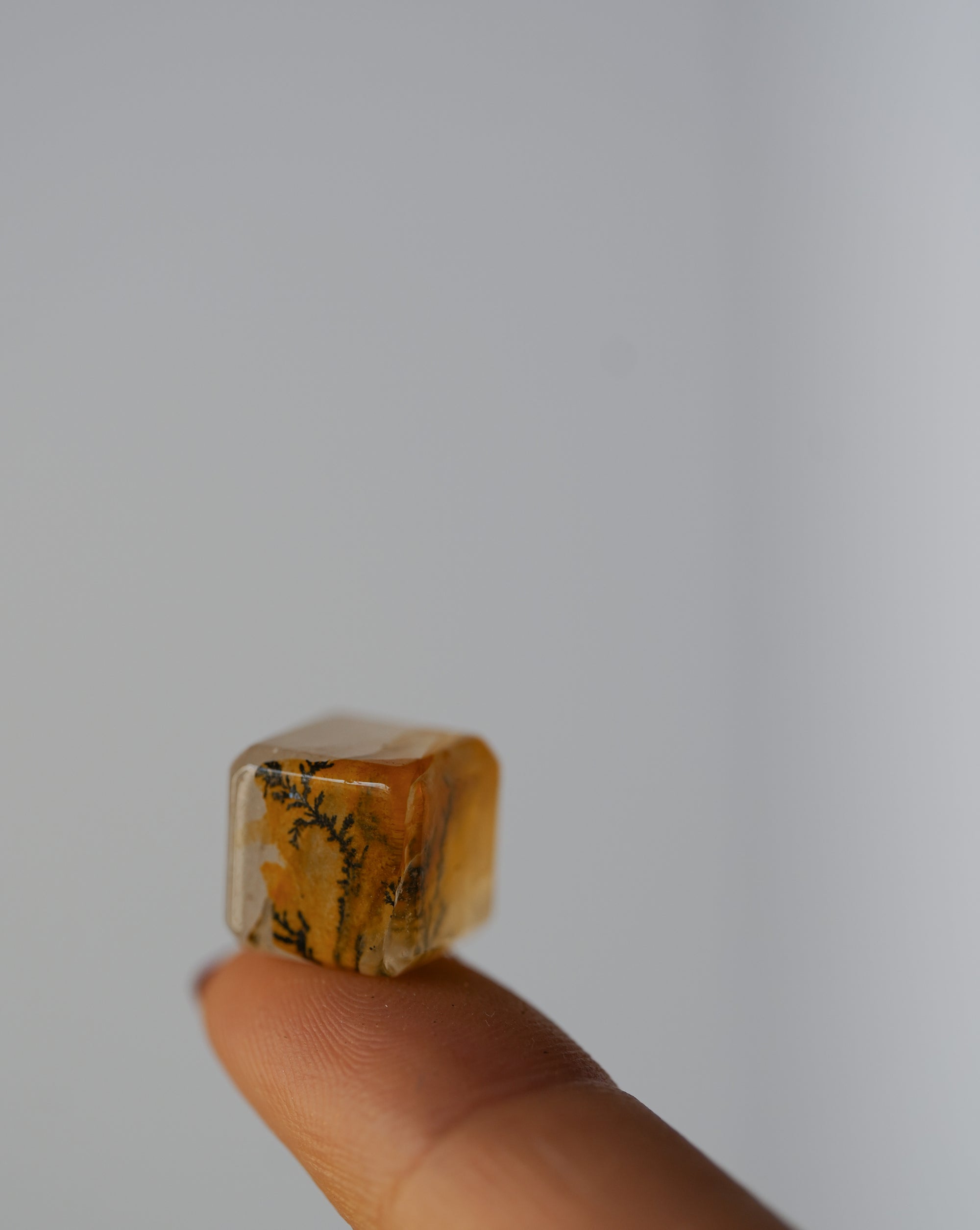 Cuarzo Dendrítico Cubo