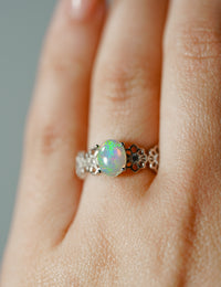 Anillo de Ópalo y Plata – Ajustable