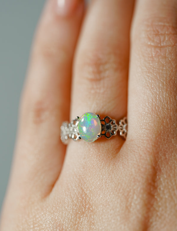 Anillo de Ópalo y Plata – Ajustable