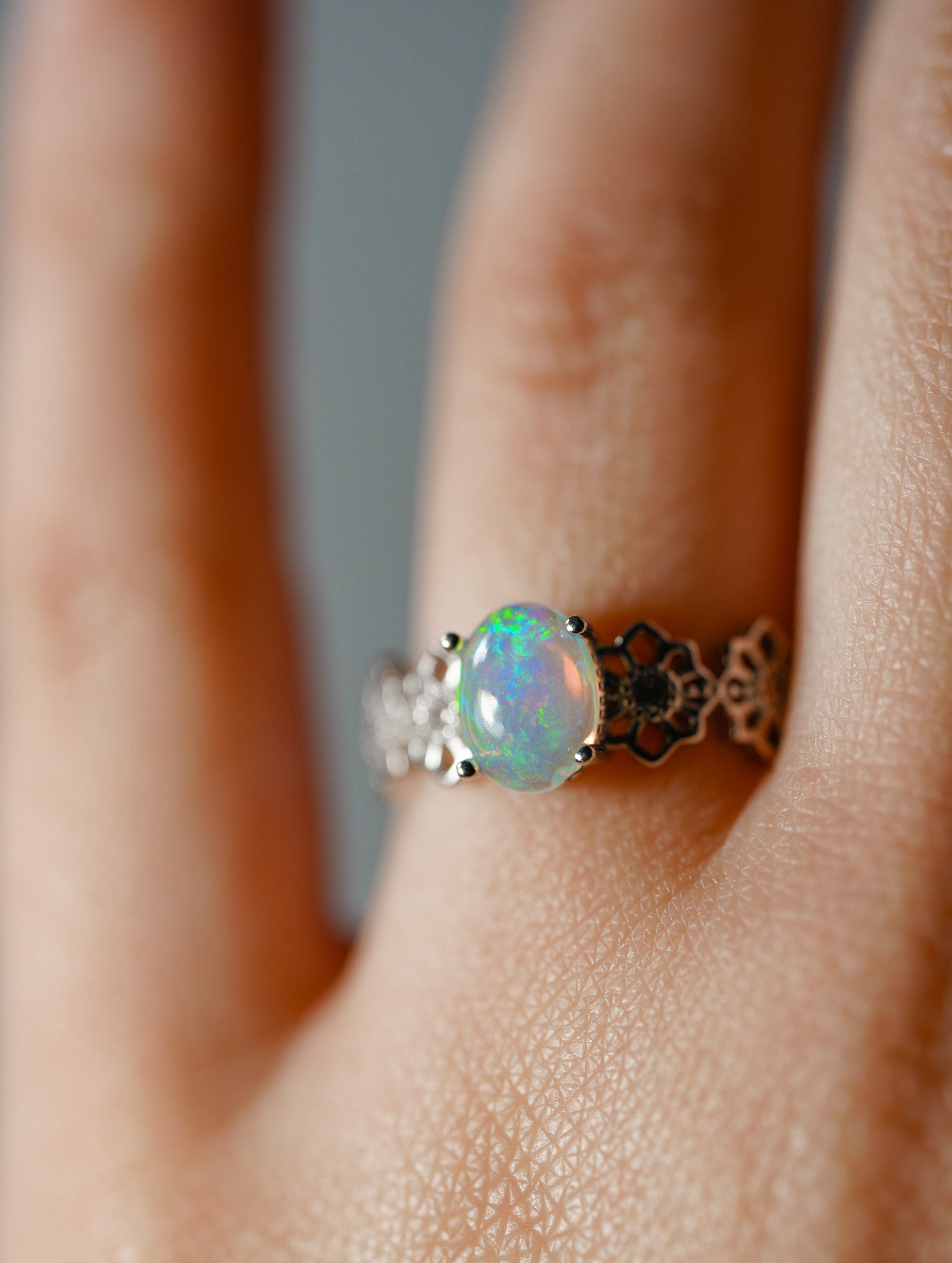 Anillo de Ópalo y Plata – Ajustable