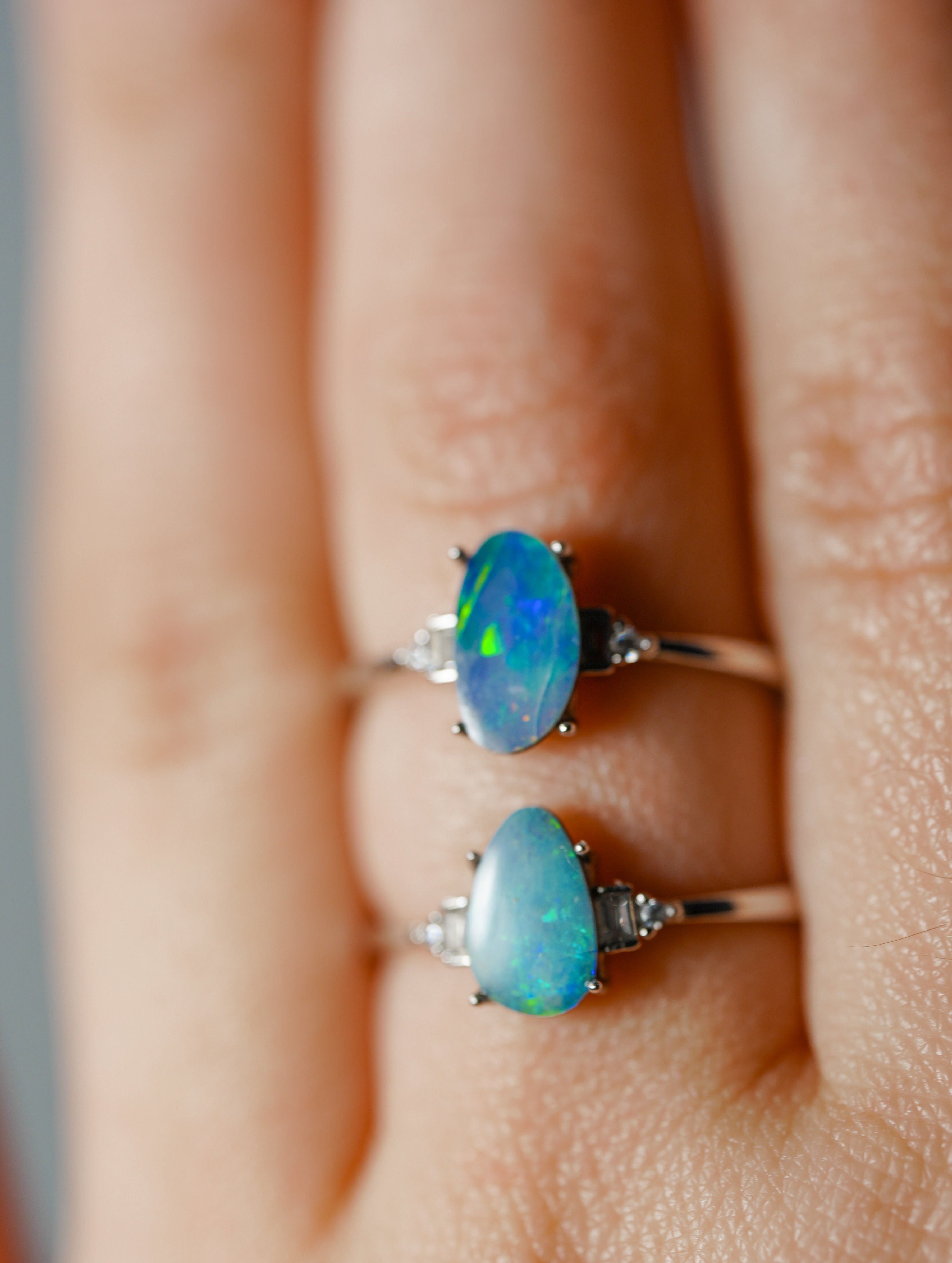 Anillo de Ópalo y Plata – Ajustable