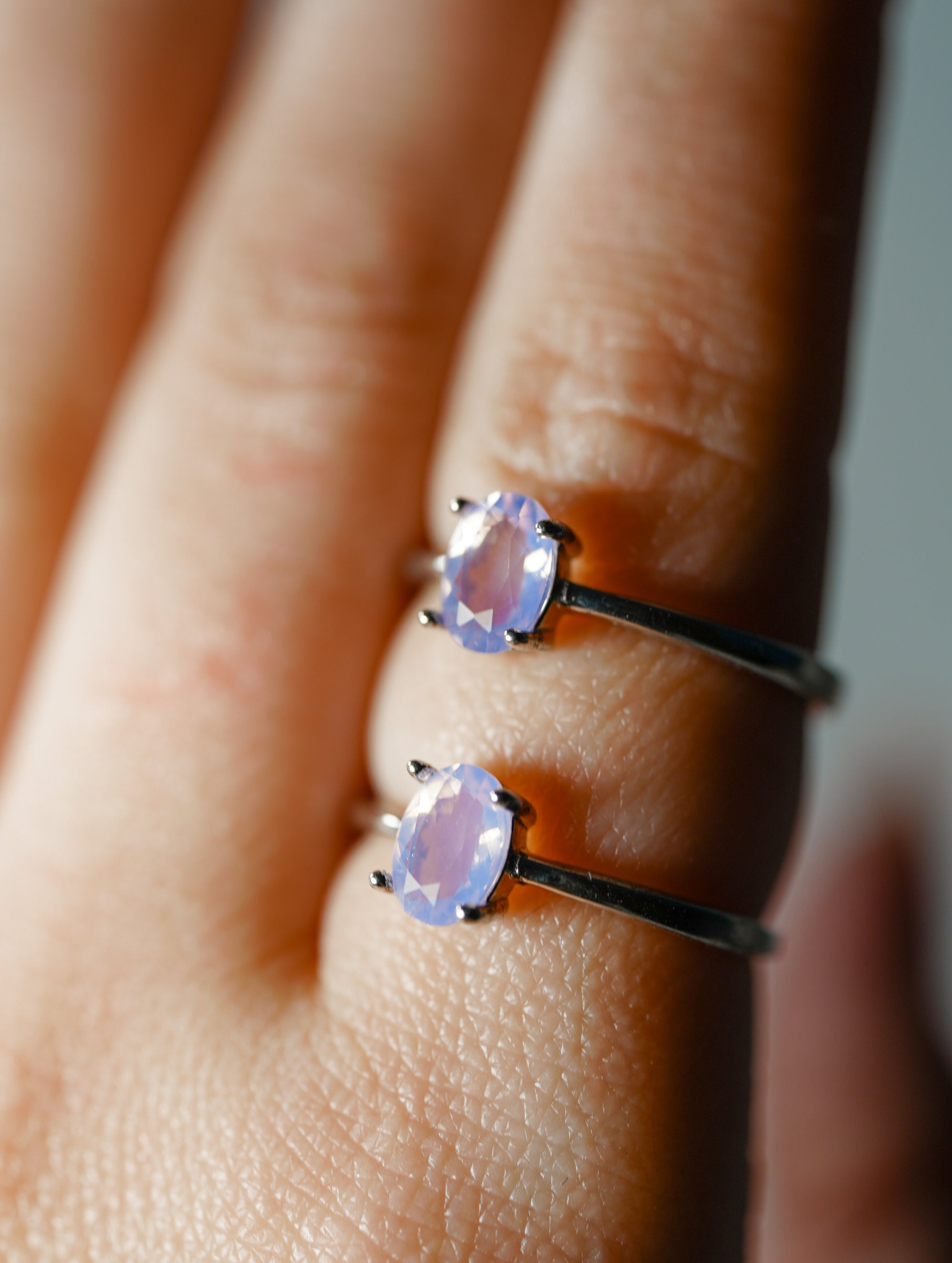 Anillo de Amatista Lavanda y Plata – Ajustable