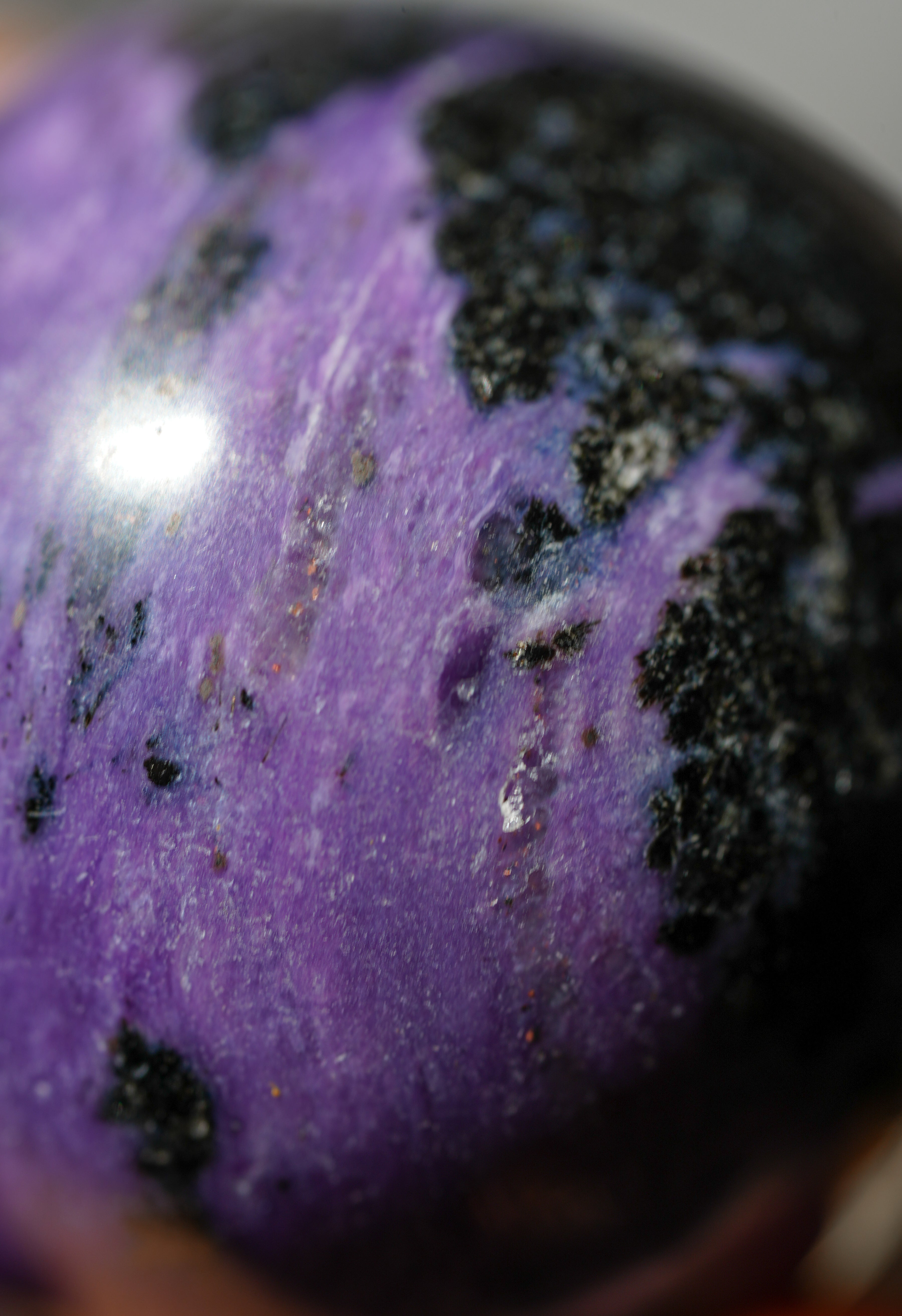 Esfera de Charoíta Natural · Calidad Extra
