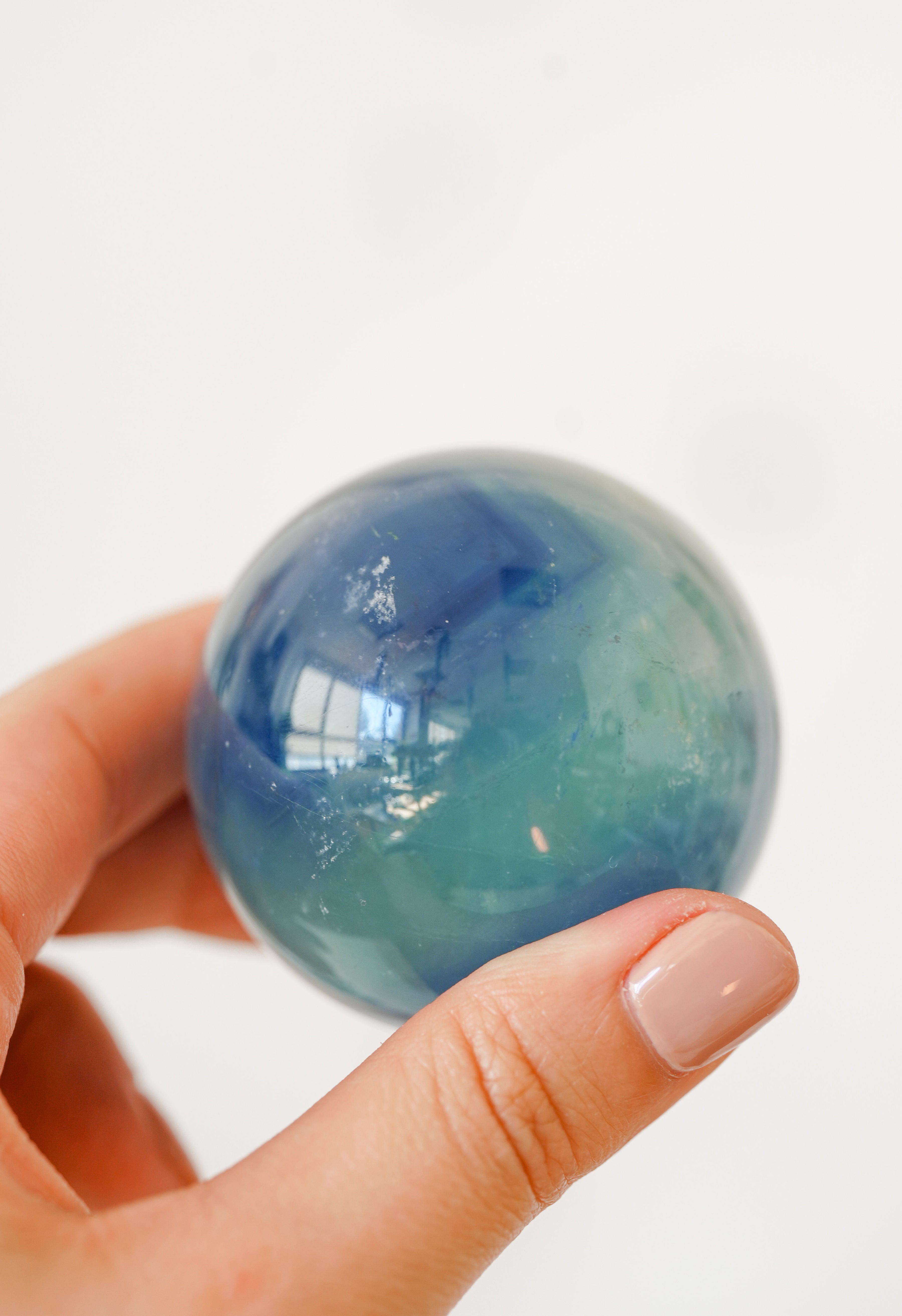 Esfera de Fluorita Azul – Claridad mental y orden interno