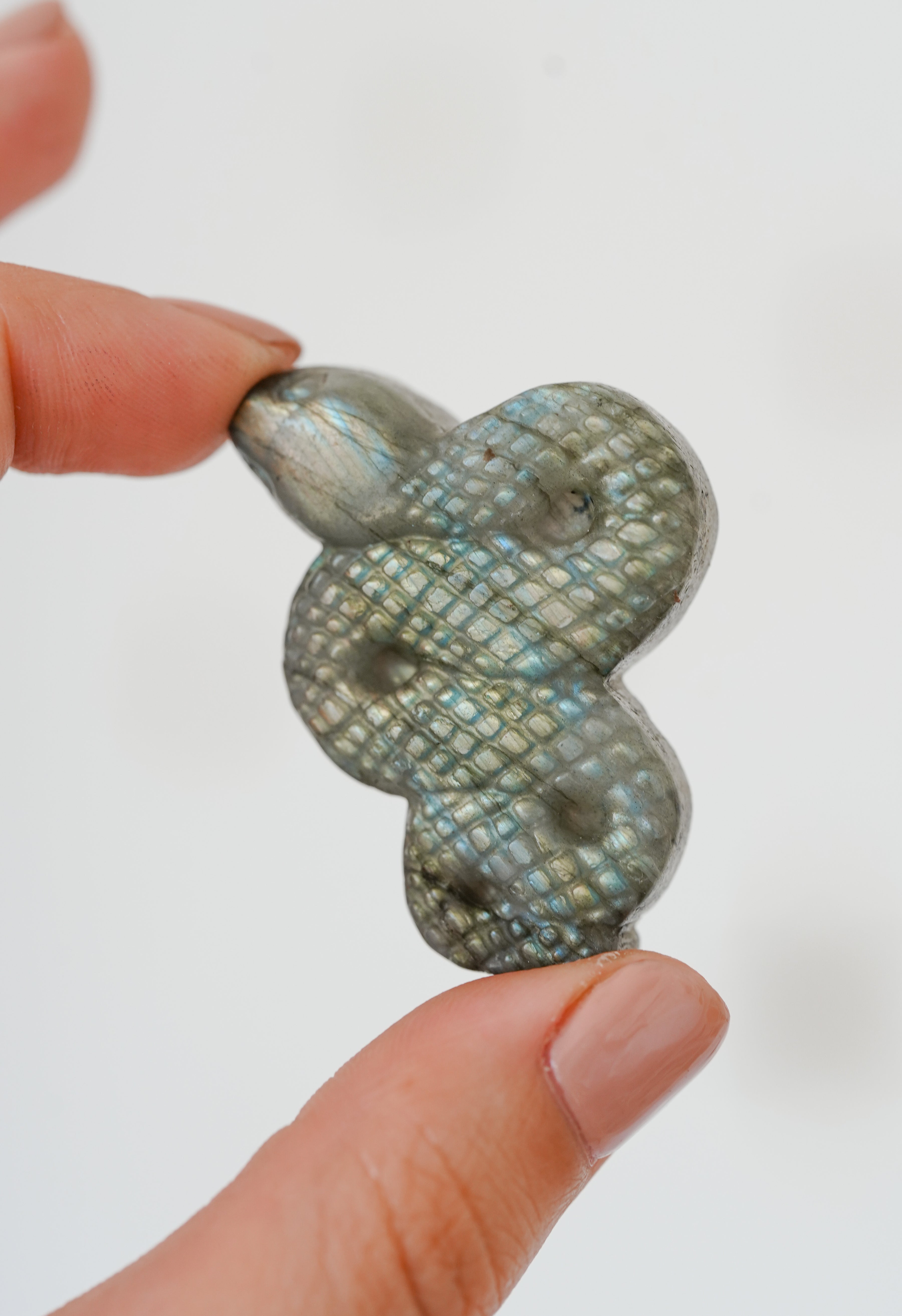 Serpiente de Labradorita grande – Protección, intuición y transformación