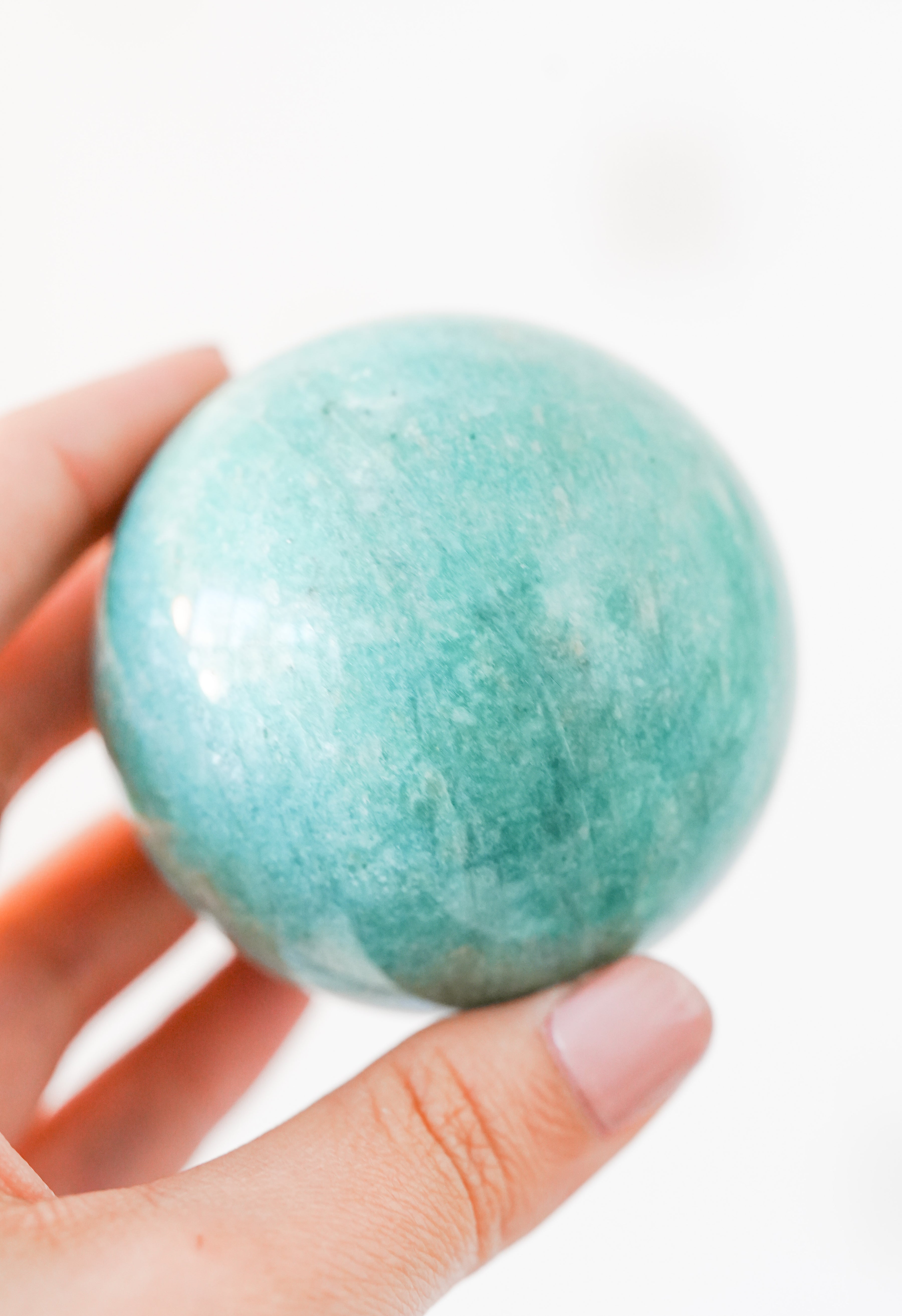 Esfera de Amazonita – Calma, verdad y equilibrio emocional