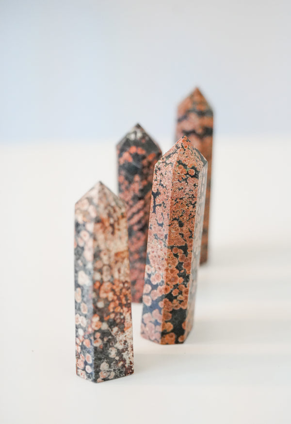 Punta de Obsidiana Copo Rojo – Protección y fuerza interna