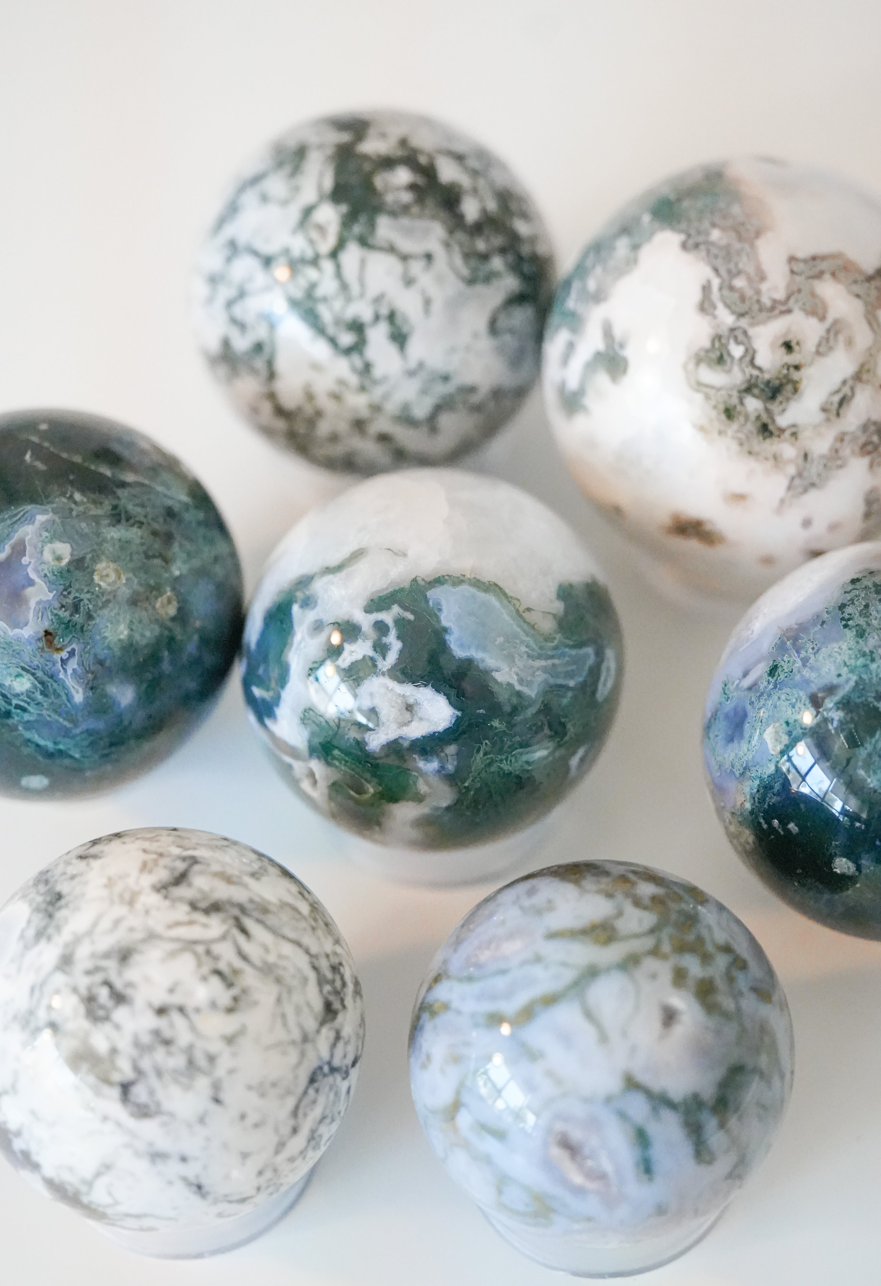 Esfera de Ágata Musgosa – Crecimiento y equilibrio natural