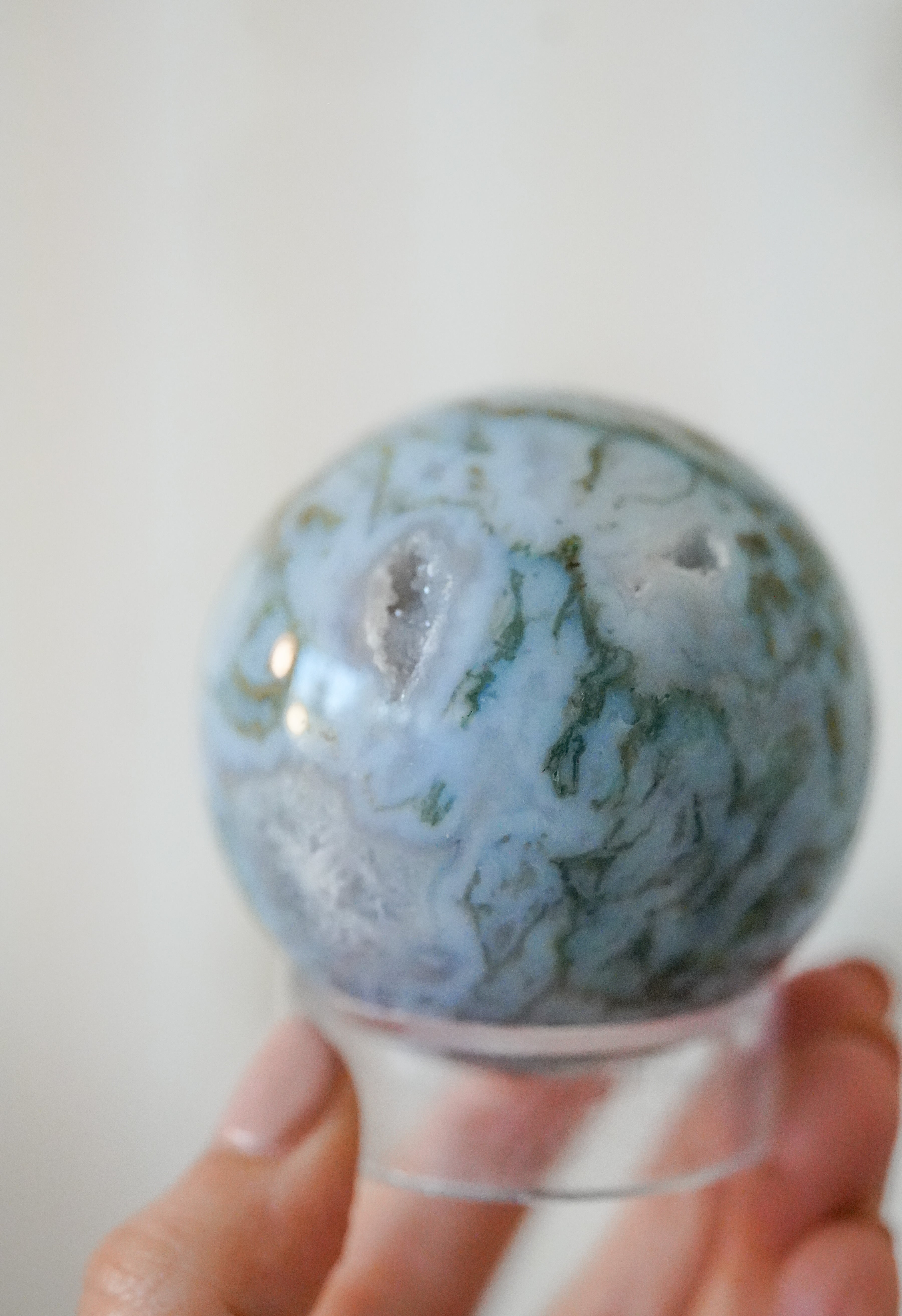 Esfera de Ágata Musgosa – Crecimiento y equilibrio natural