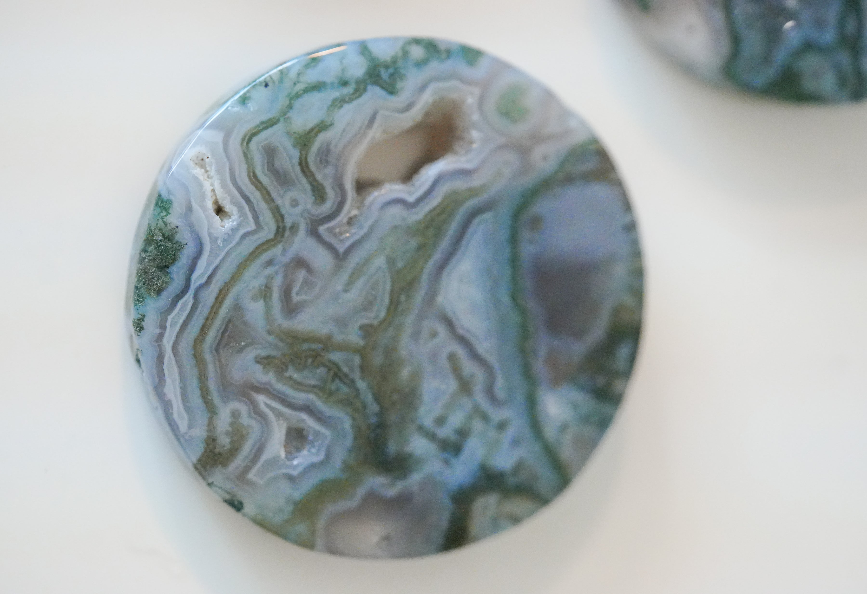 Palmstone de Ágata Musgosa – Calma, crecimiento y conexión natural