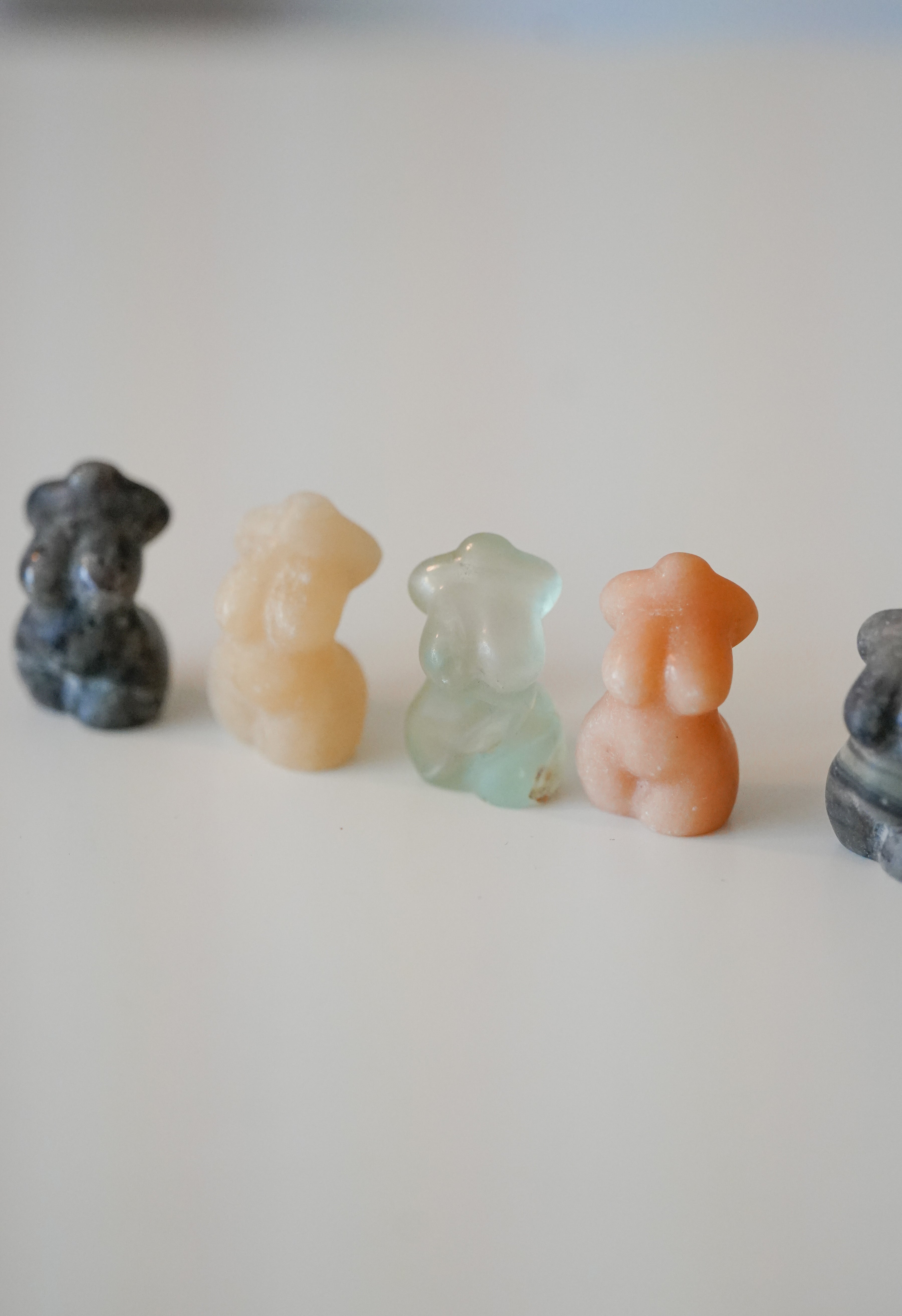 Busto Mineral Aleatorio – Identidad, presencia y energía única