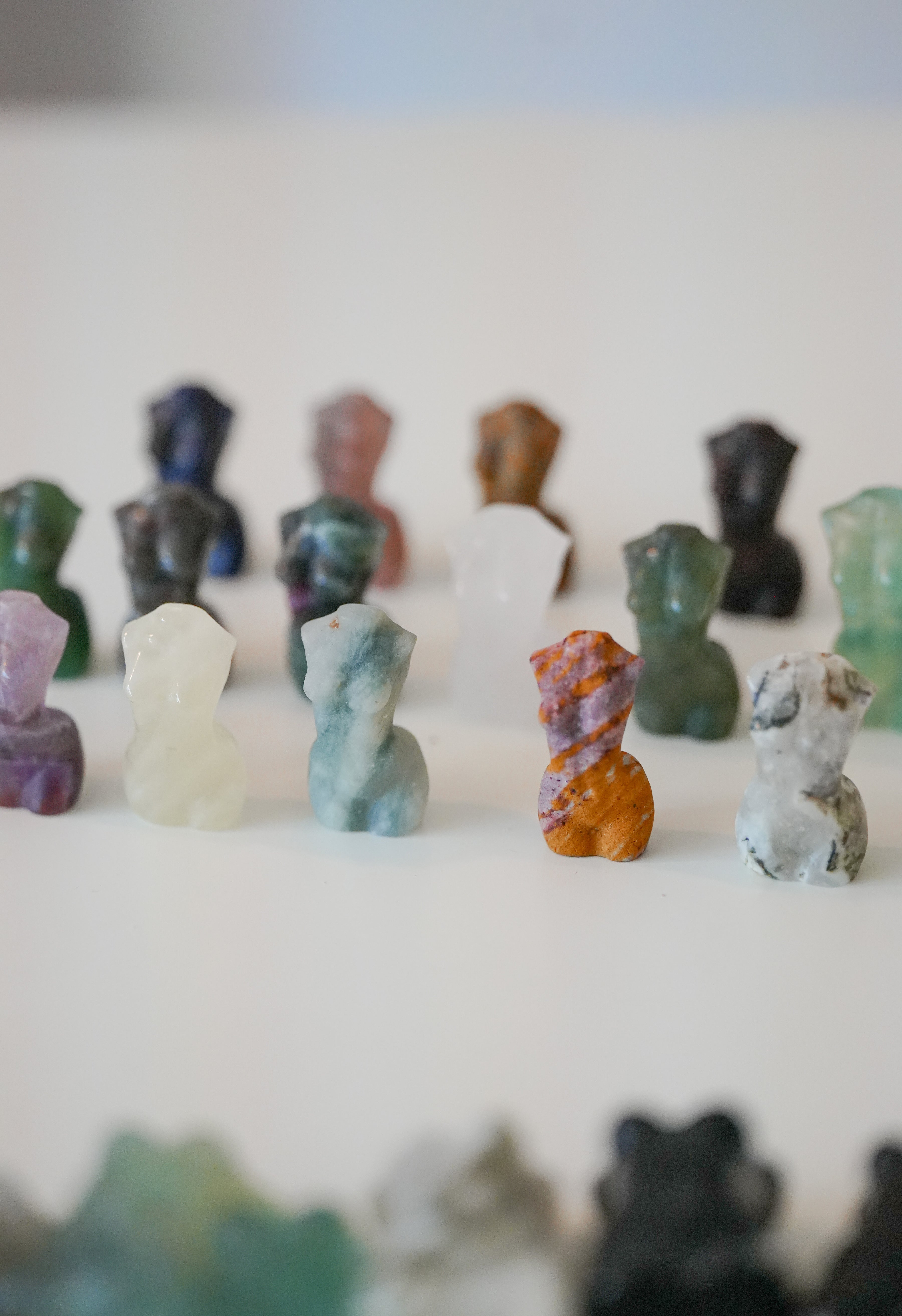 Busto Mineral Aleatorio – Identidad, presencia y energía única
