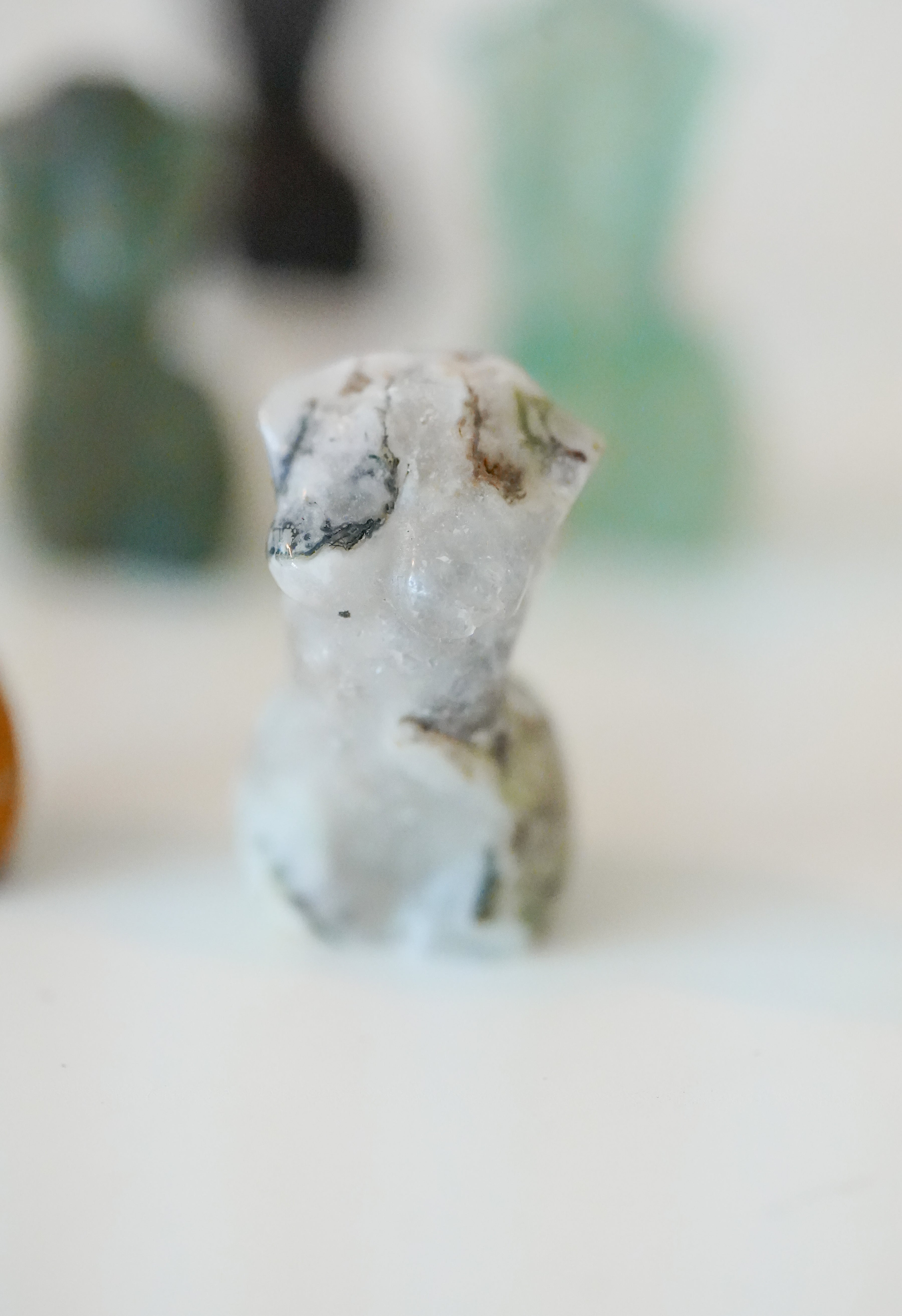 Busto Mineral Aleatorio – Identidad, presencia y energía única