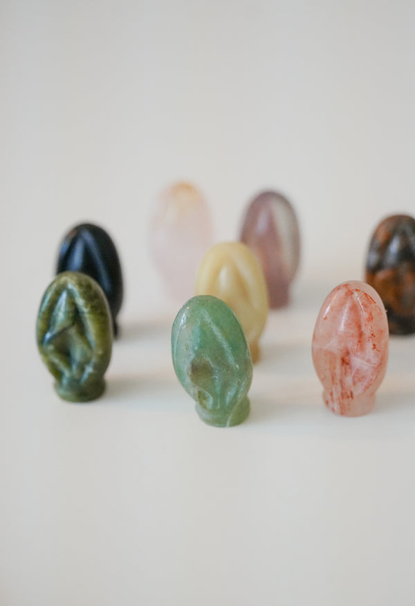 Vulva Mineral Aleatoria – Energía femenina y conexión con el origen