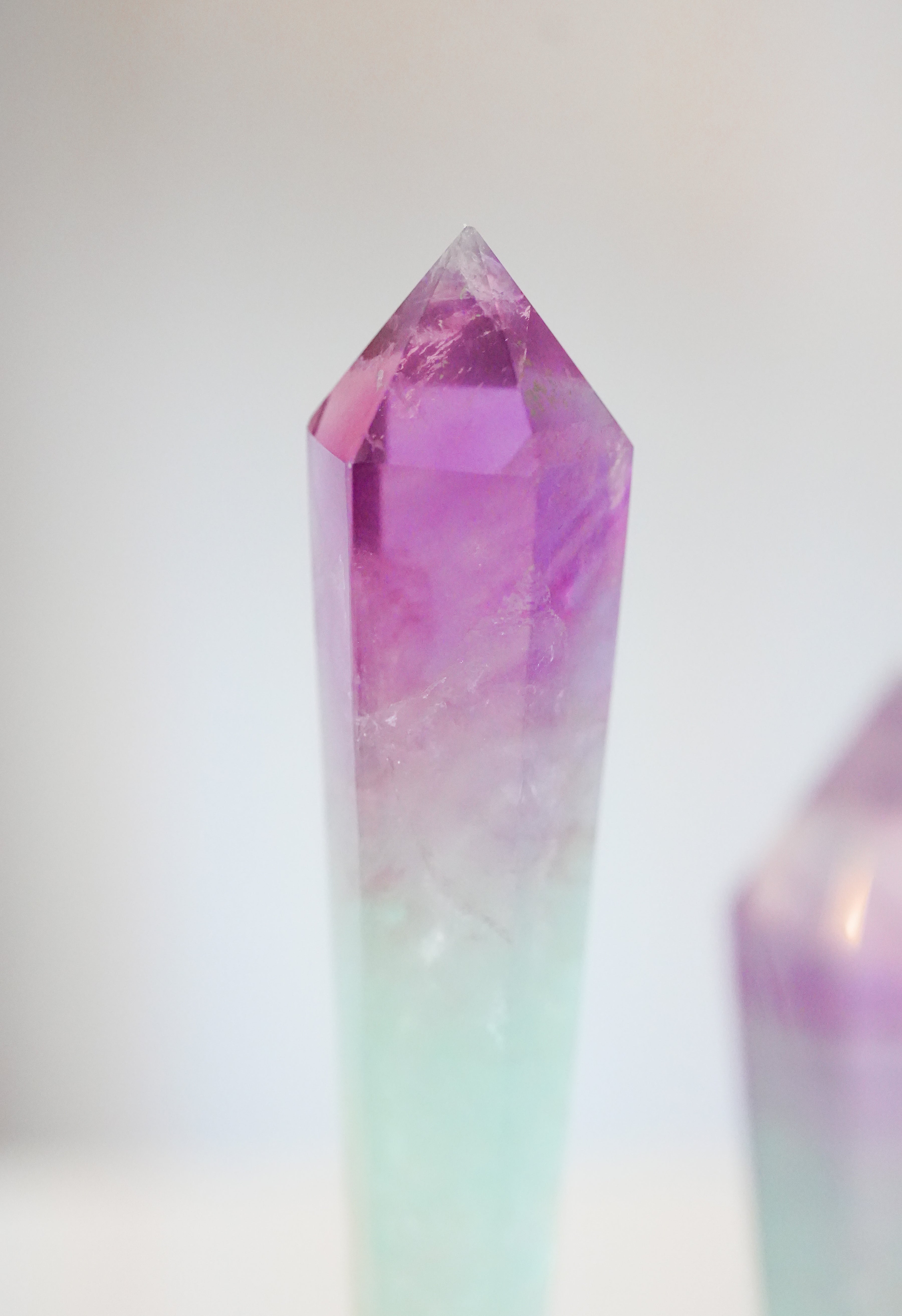 Punta de Fluorita Sandía – Equilibrio emocional y claridad