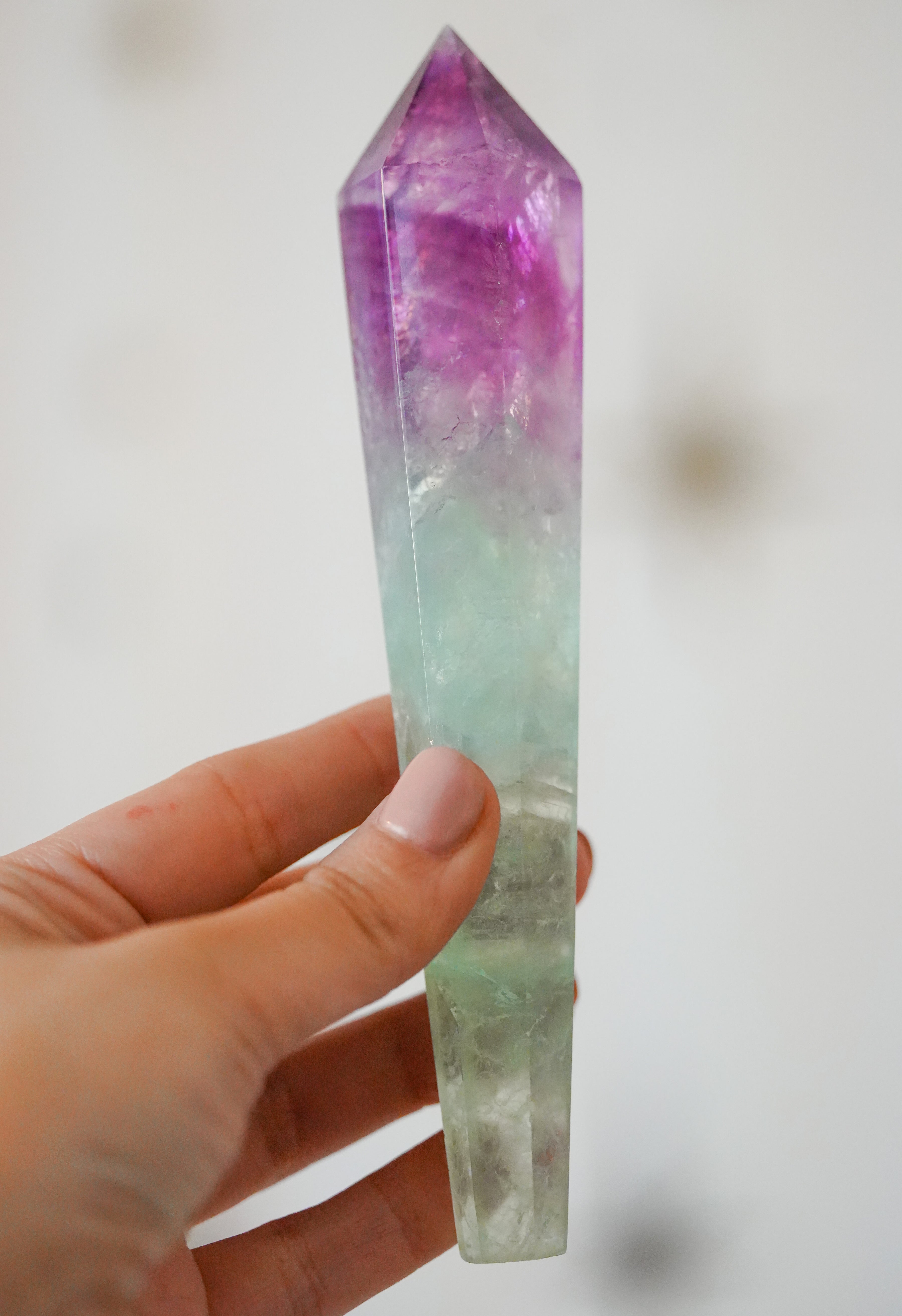 Punta de Fluorita Sandía – Equilibrio emocional y claridad
