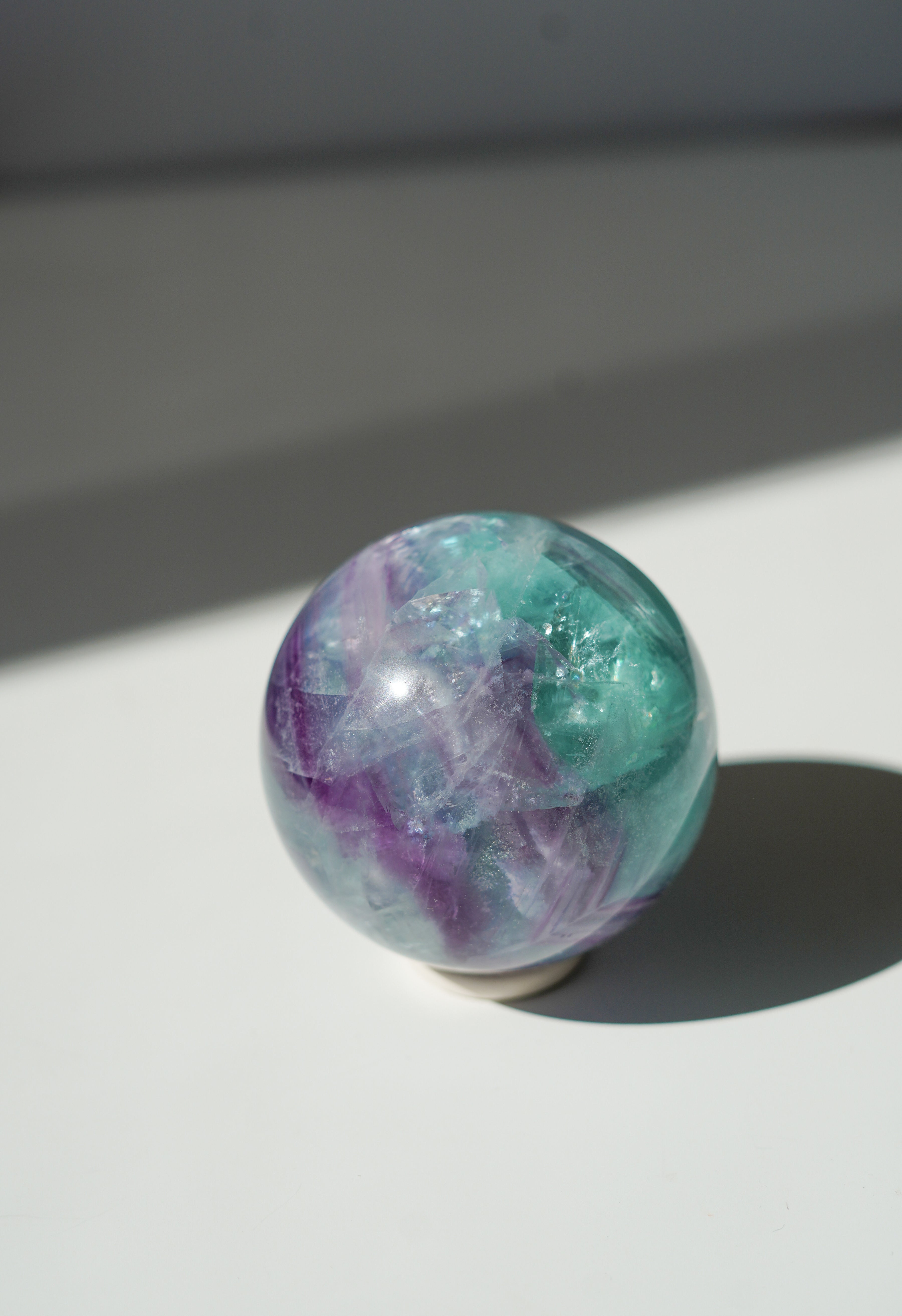 Esfera de Fluorita Arcoíris - pieza única