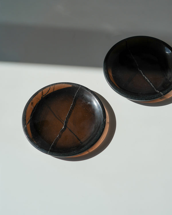 Plato de Obsidiana natural