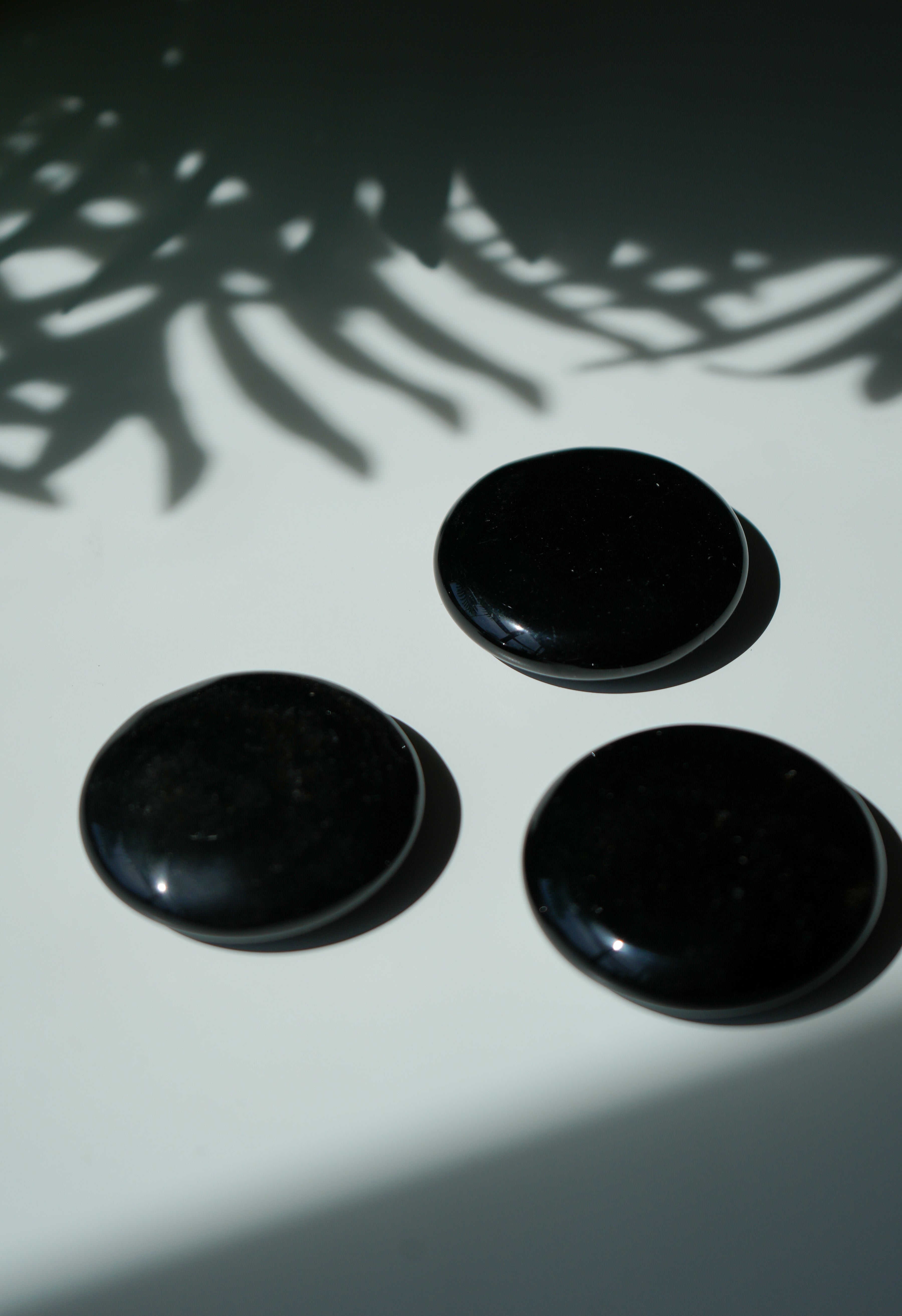 Rodado plano de Obsidiana Dorada