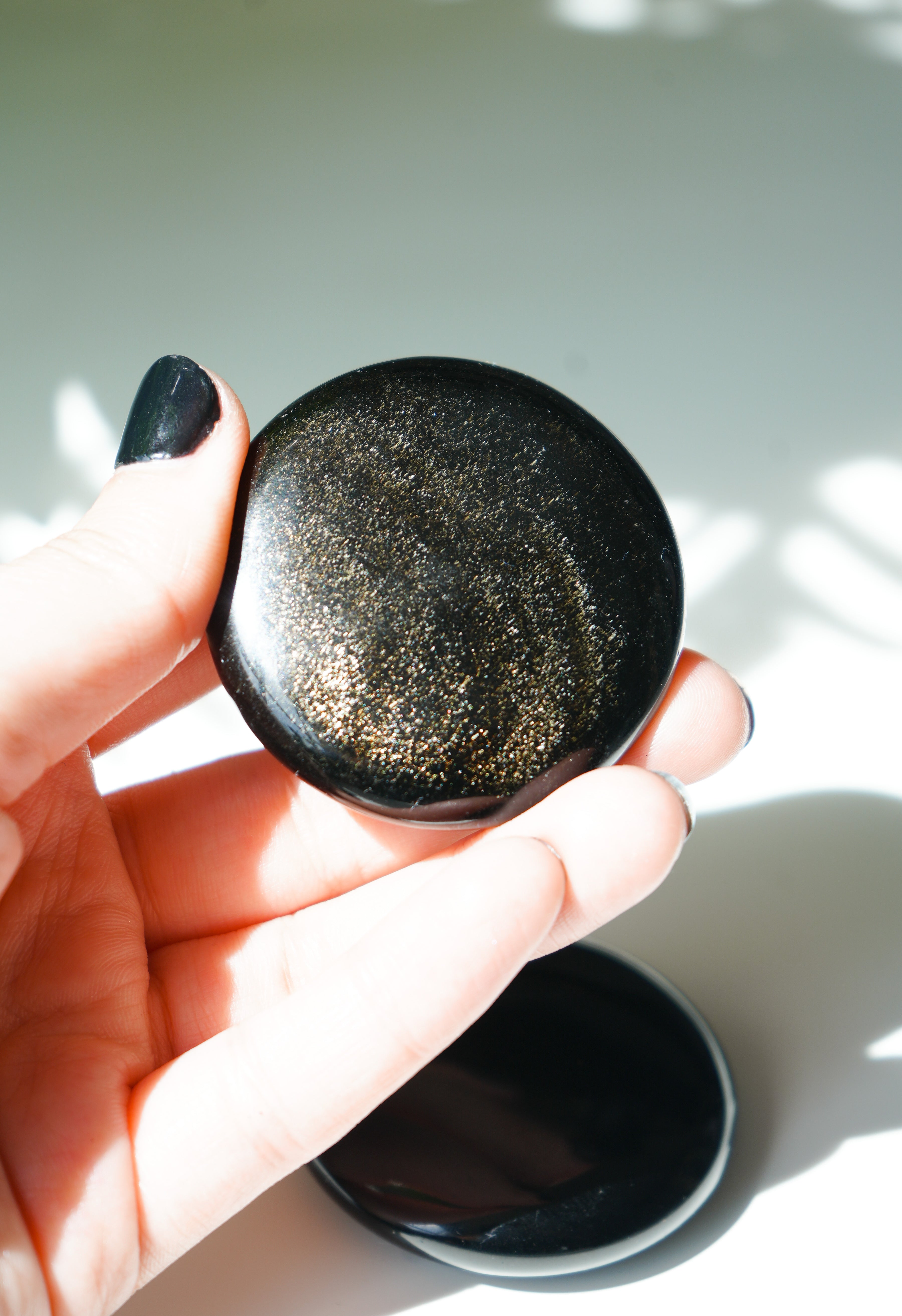 Rodado plano de Obsidiana Dorada