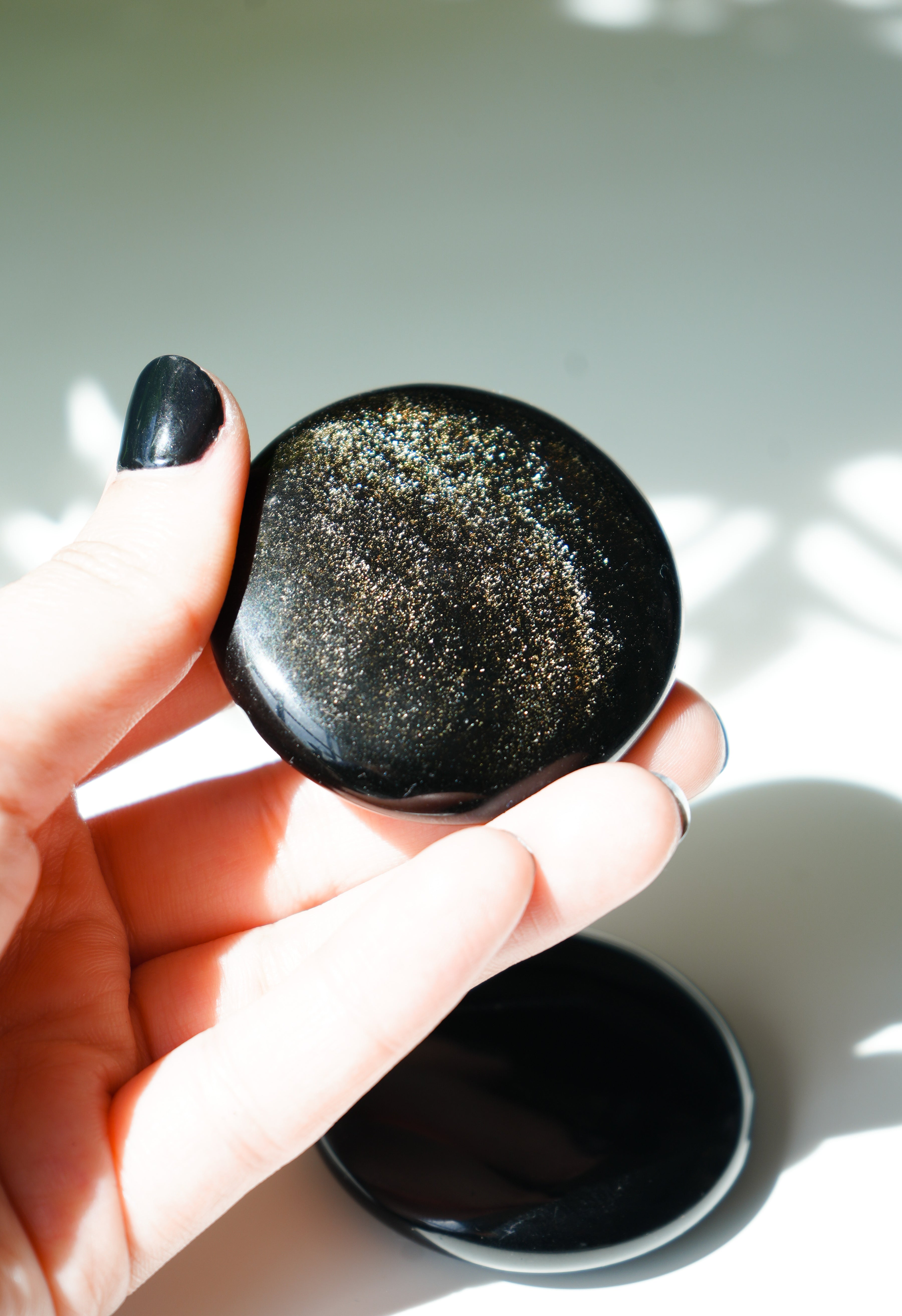 Rodado plano de Obsidiana Dorada