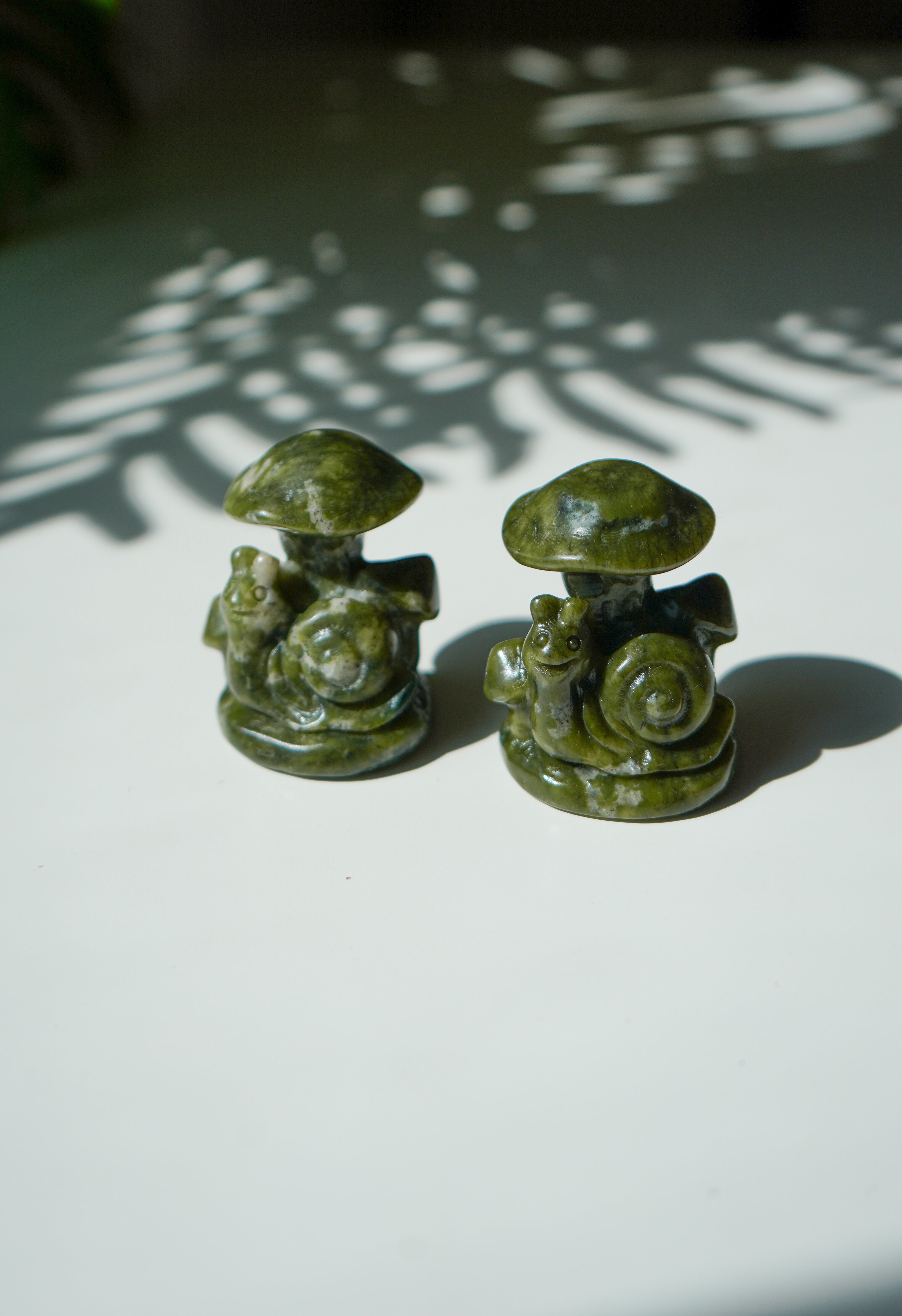 Seta y Caracol de Jade Verde