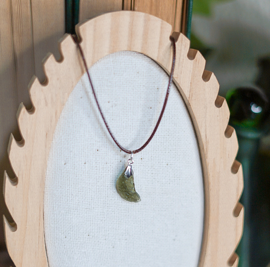 Collar de Moldavita