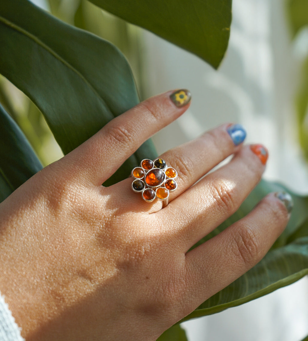 Anillo flor de ámbar y plata