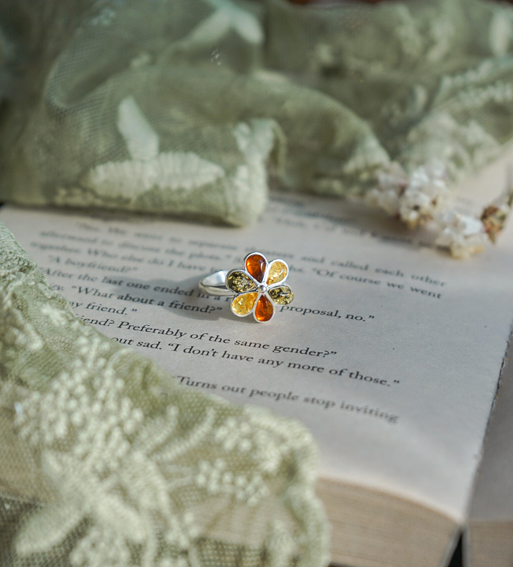 Anillo flor de ámbar y plata