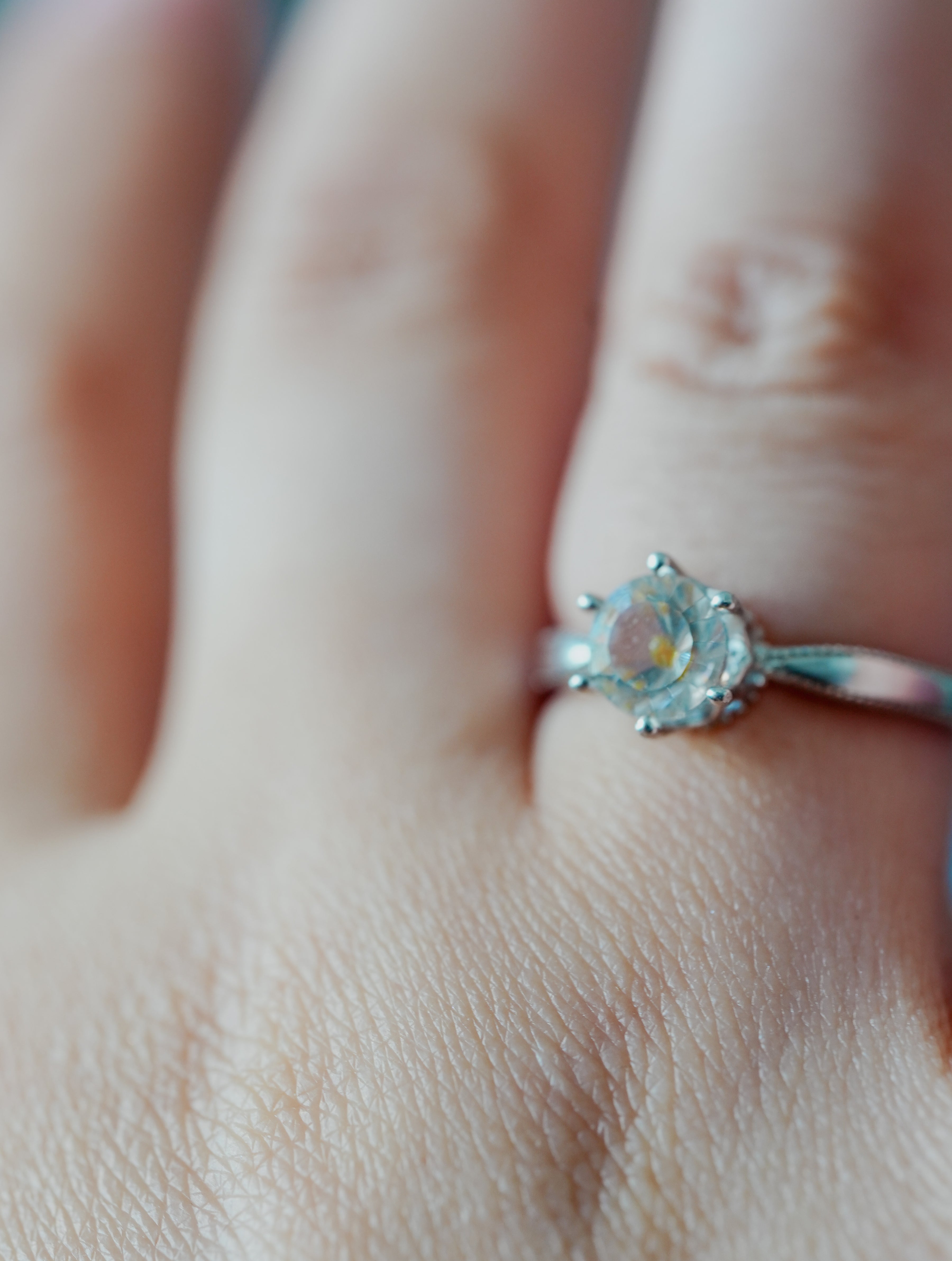 Anillo de Plata Adaptable con Cuarzo con Petróleo y Agua