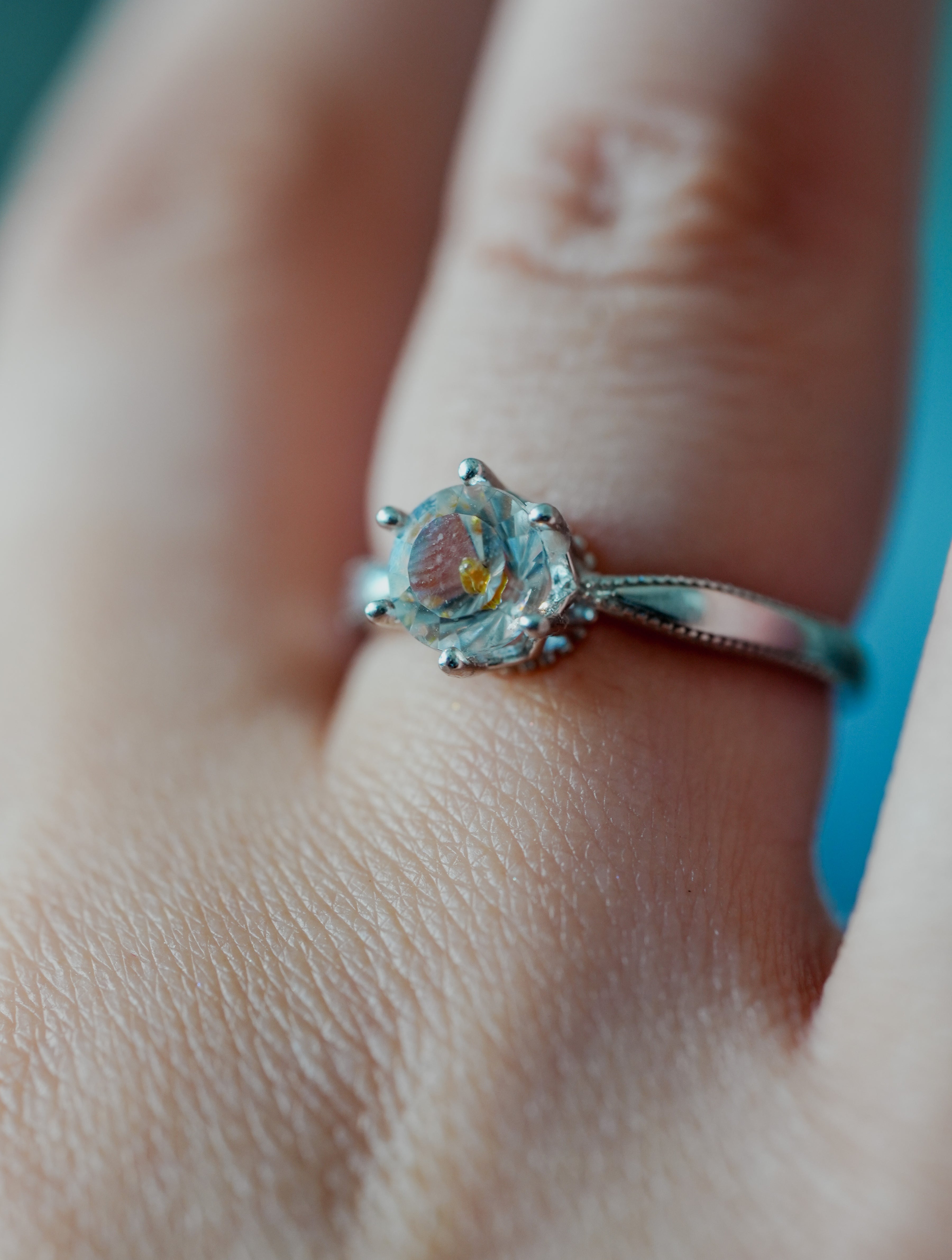 Anillo de Plata Adaptable con Cuarzo con Petróleo y Agua