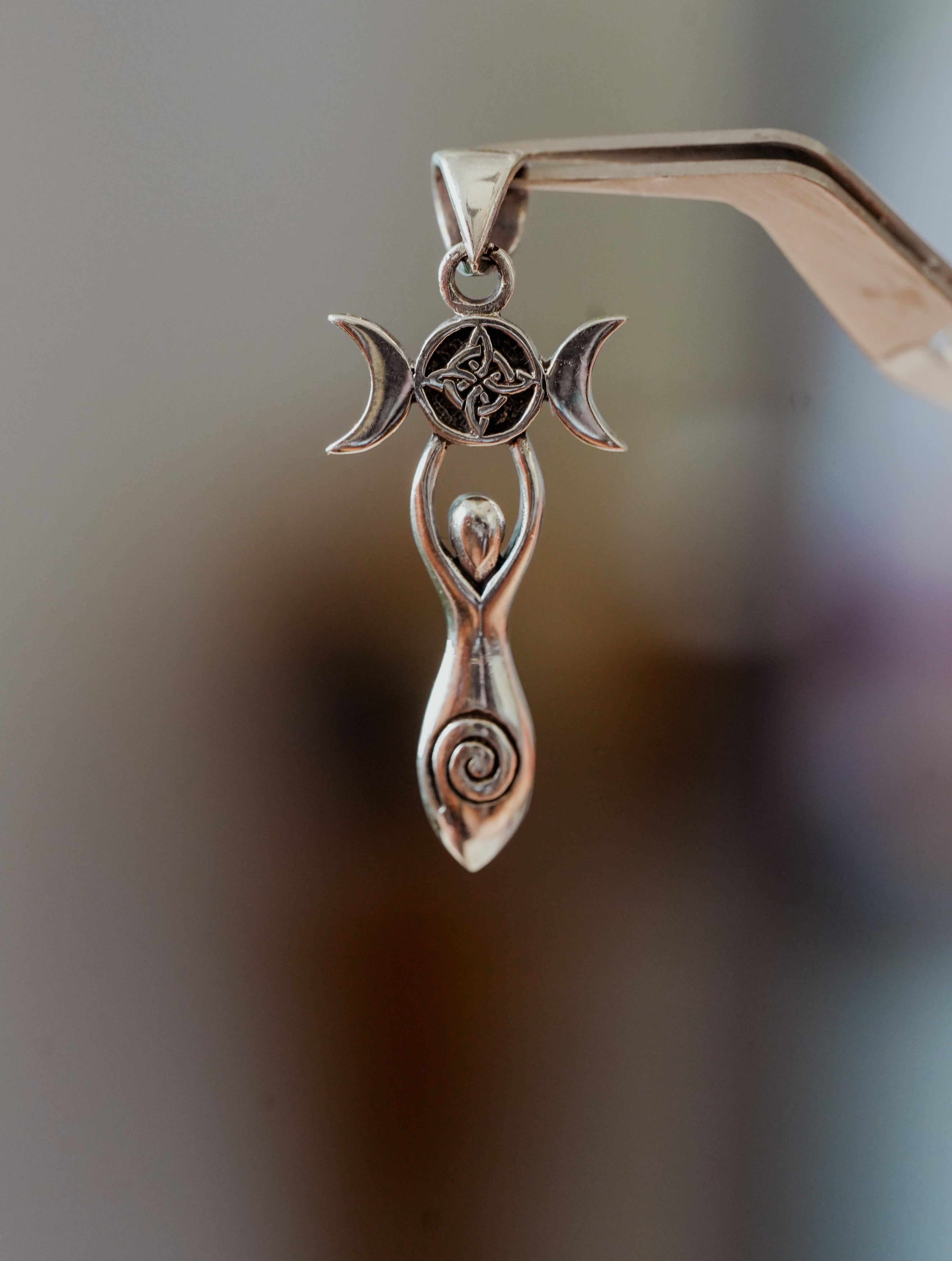 Abalorio de Plata Diosa Espiral