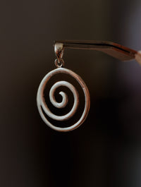 Abalorio de Plata con Espiral